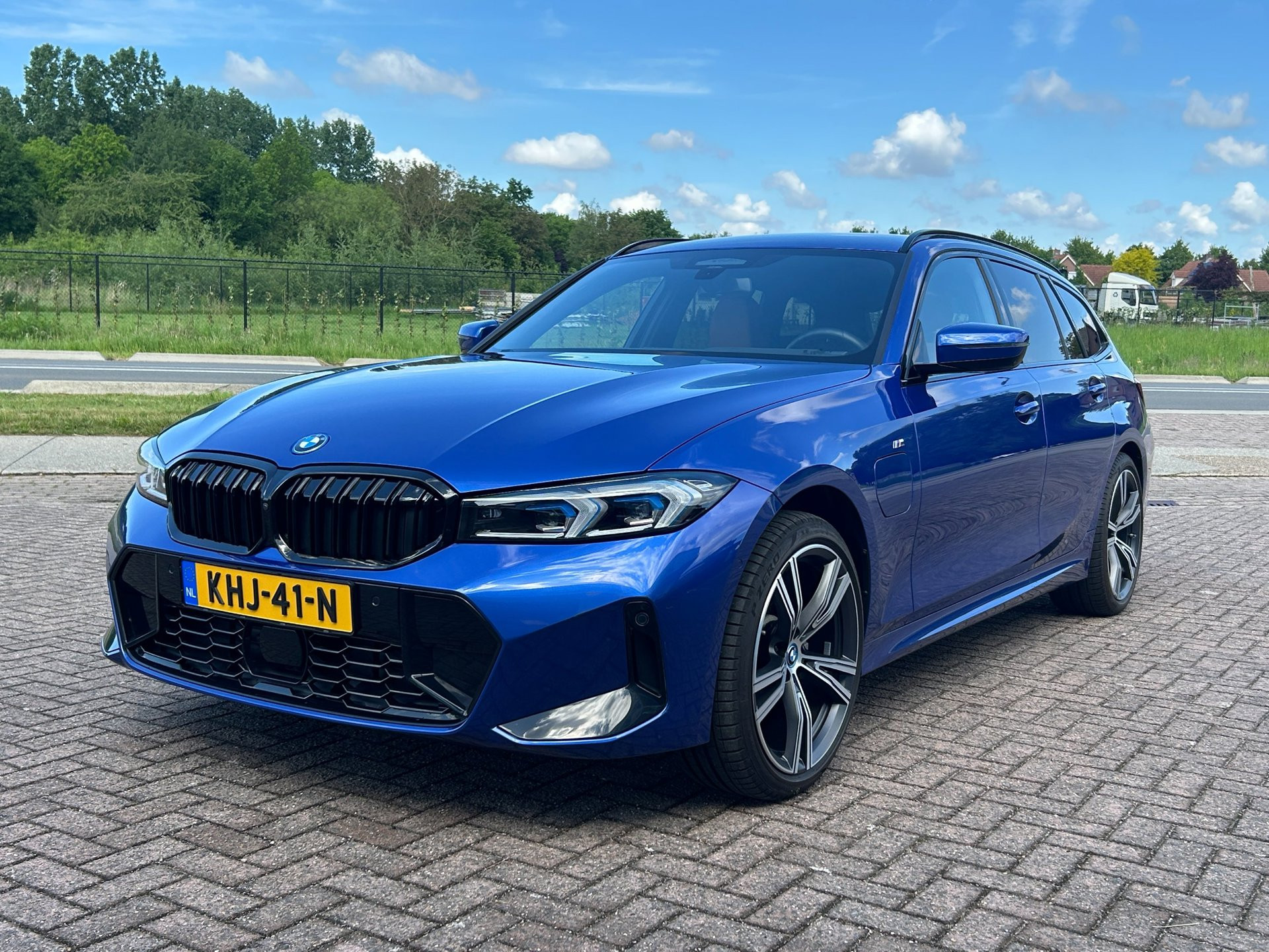 Foto van BMW 330e xDrive