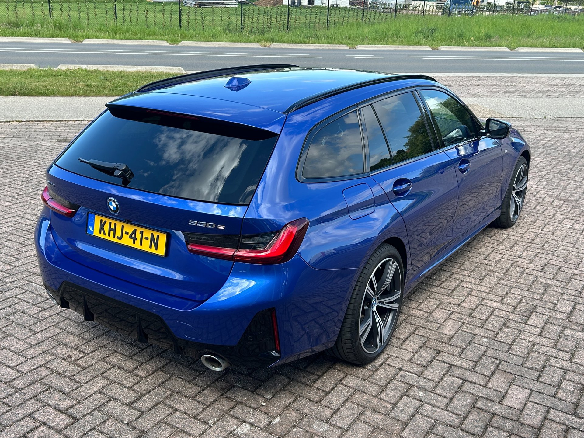 Foto van BMW 330e xDrive