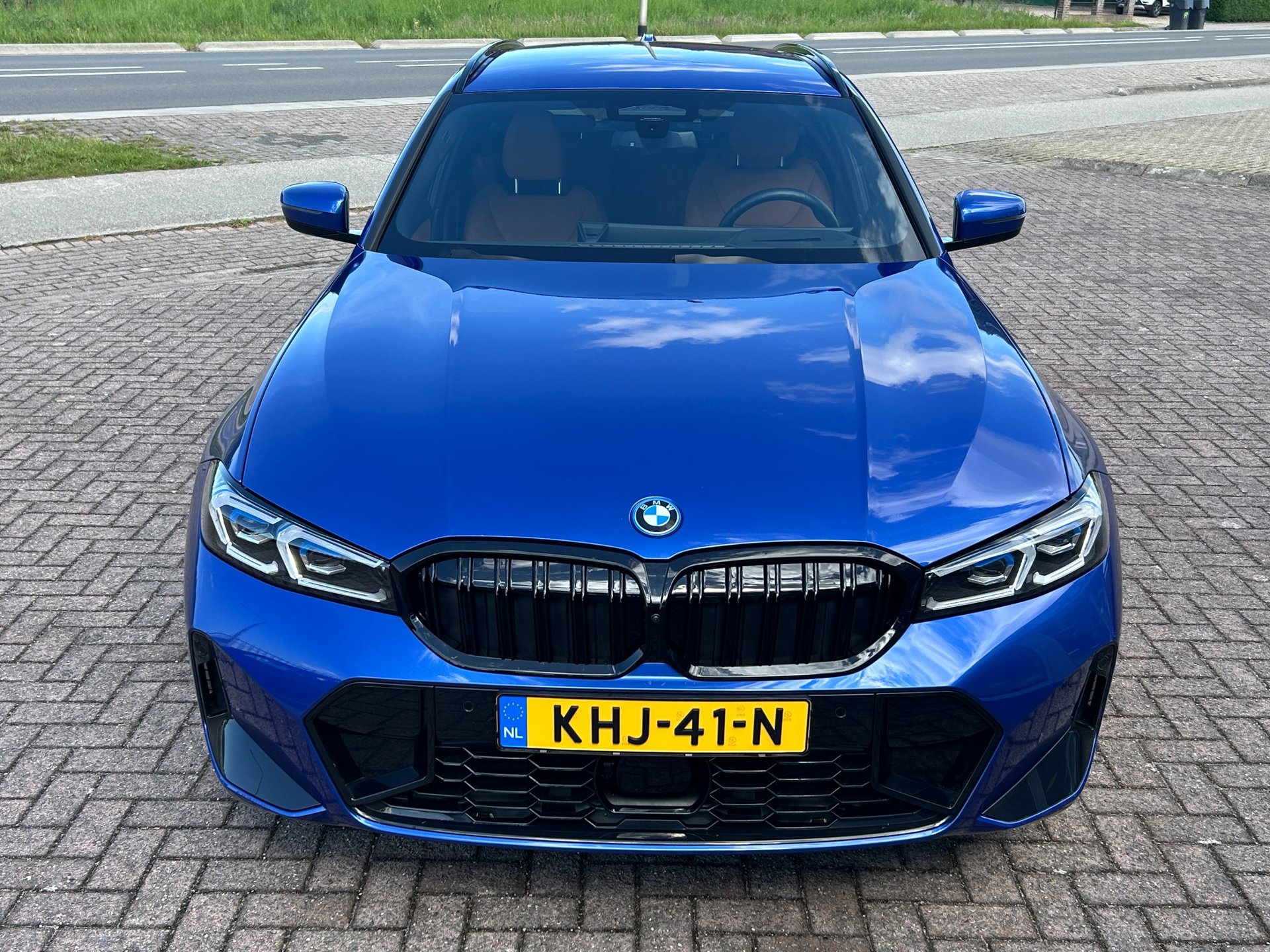 Foto van BMW 330e xDrive