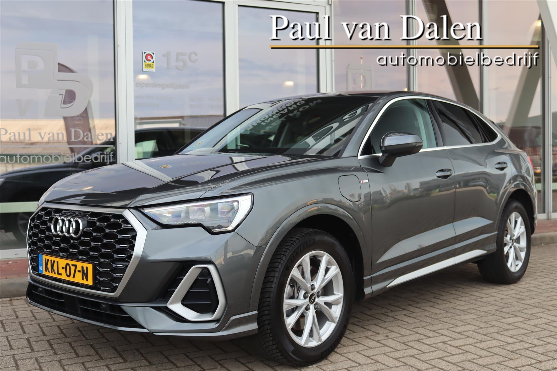 Audi Q3 Sportback 45TFSIe 245PK AUTOMAAT S-LINE Navi Carplay | Cruise | Digitaal Cockpit | Led | 18 Inch Lm | 2022 - voorkant