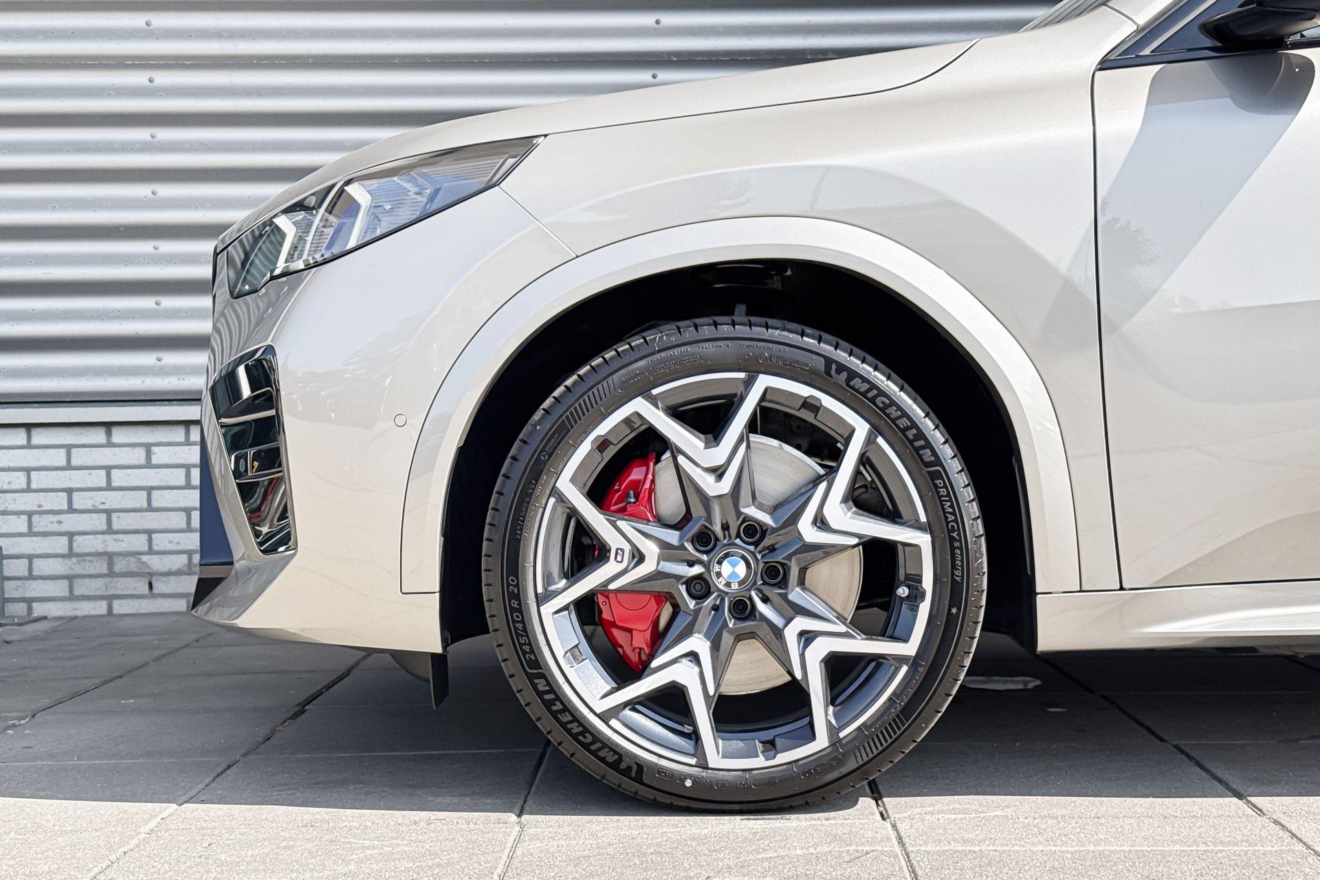Foto van BMW Ix2 Edrive20