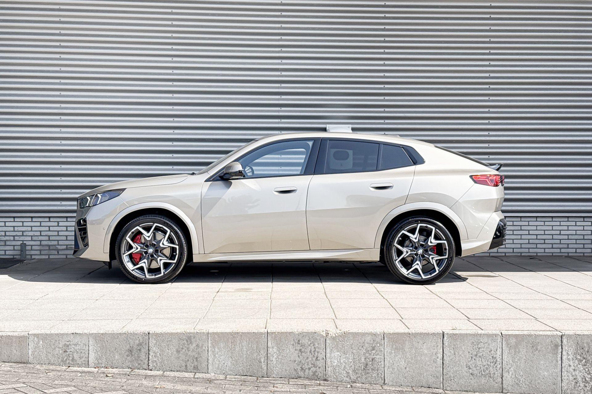 Foto van BMW Ix2 Edrive20