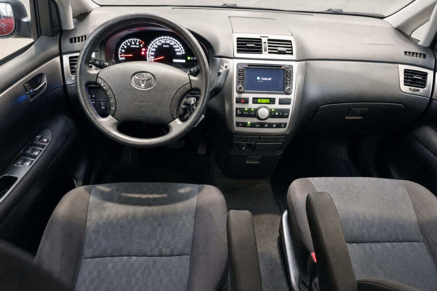 Foto van Toyota Toyota Avensis Verso