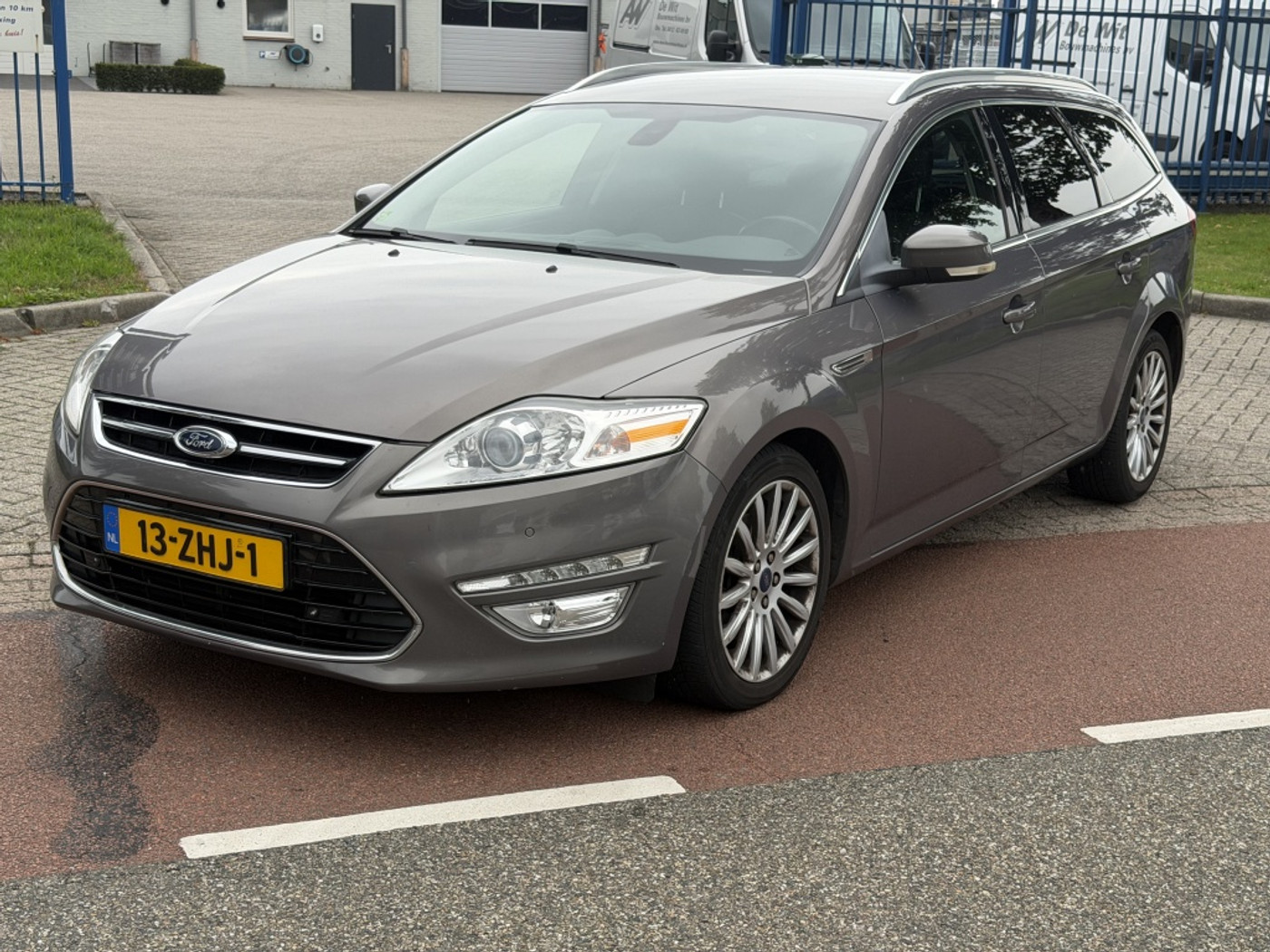 Ford Mondeo 1.6 TDCi ECO. L. Ti. 2012 - voorkant
