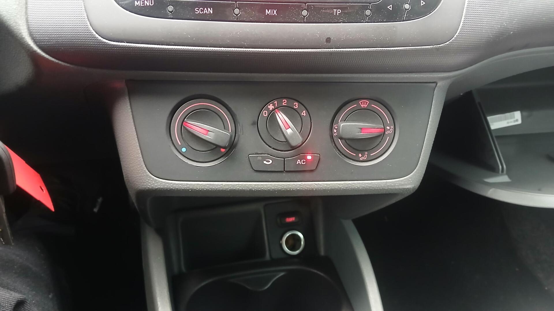 Foto van Seat Ibiza ST