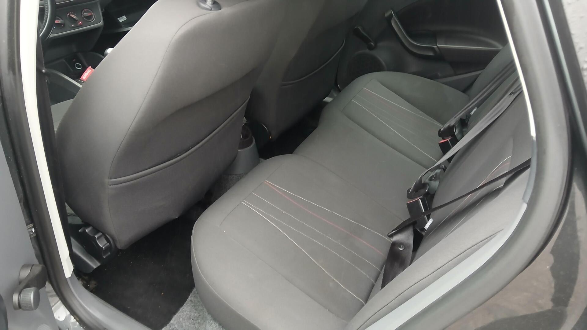 Foto van Seat Ibiza ST