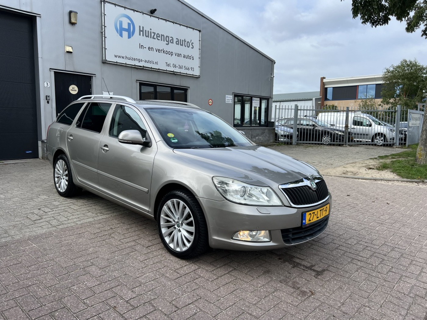 Skoda Octavia 1.2 TSI Elegance Bns 2010 - voorkant