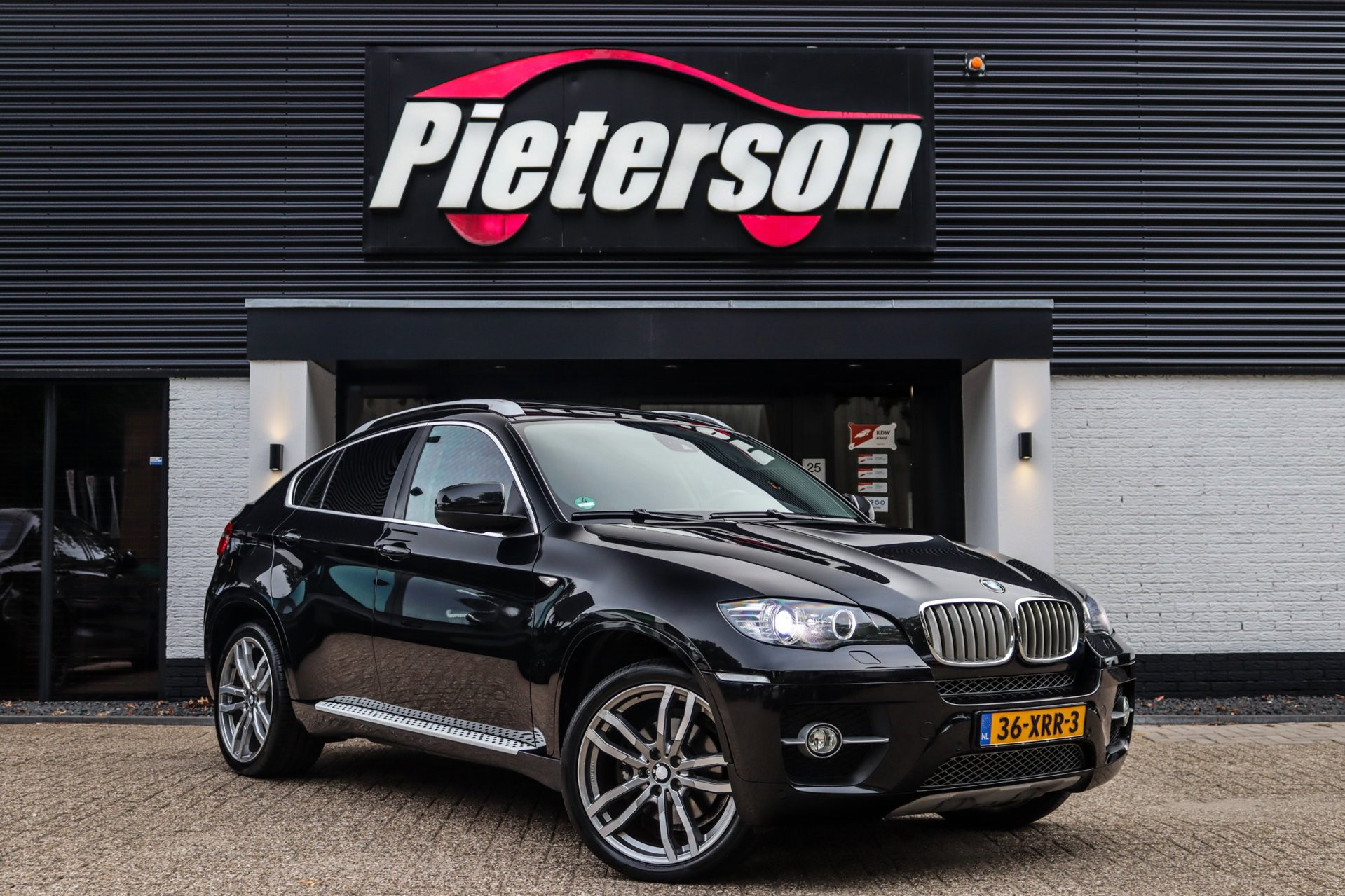 BMW X6 Xdrive40d XDrive40d High Executive PANO TREKHAAK LEDER XENON 2011 - voorkant