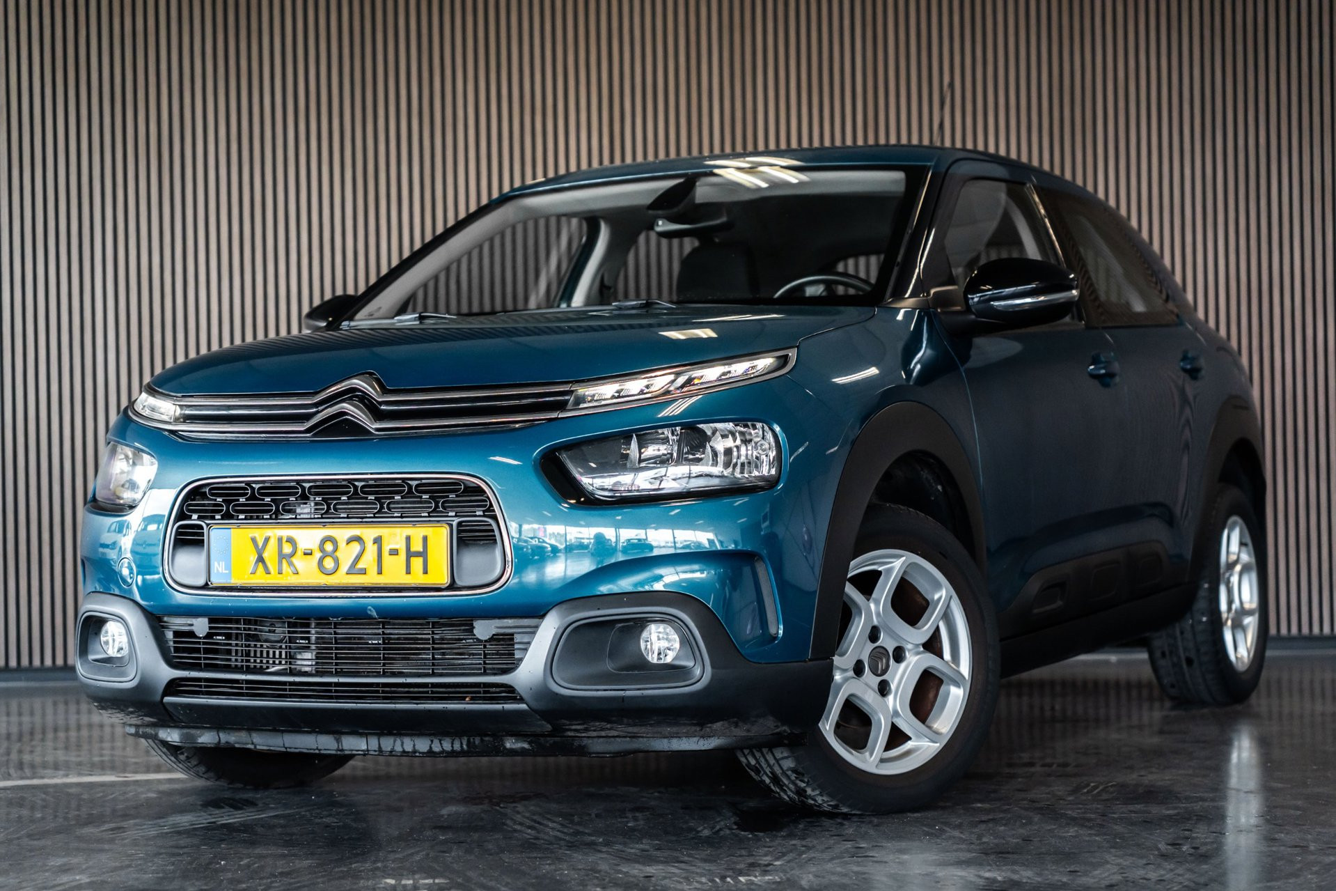 Citroen C4 Cactus 1.2 PureTech Feel I CARPLAY I AIRCO I NAP 2019 - voorkant