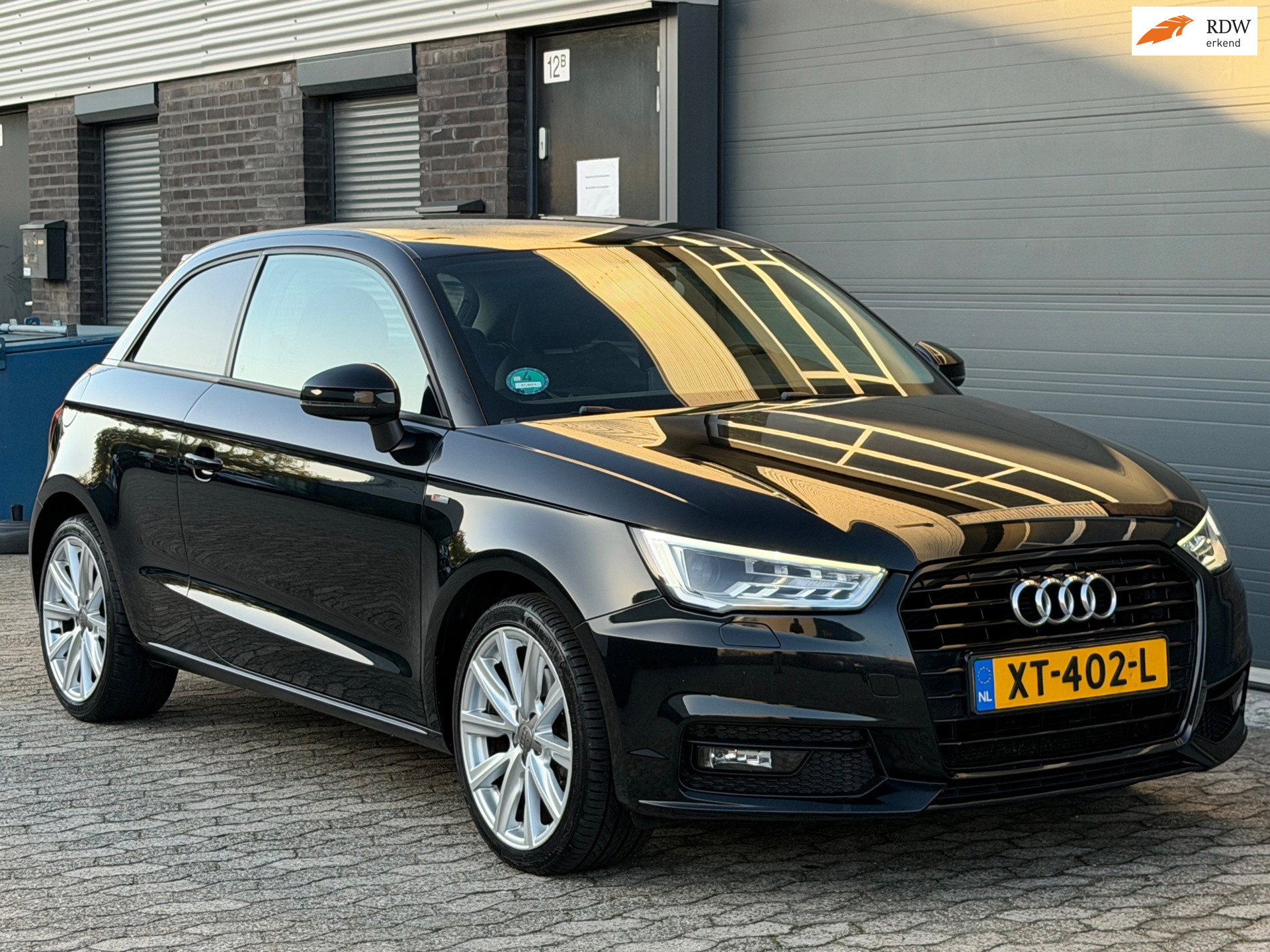 Audi A1 1.4 TFSI Sport S Line NAVI XENON CLIMA LED CRUISE PDC 2015 - voorkant