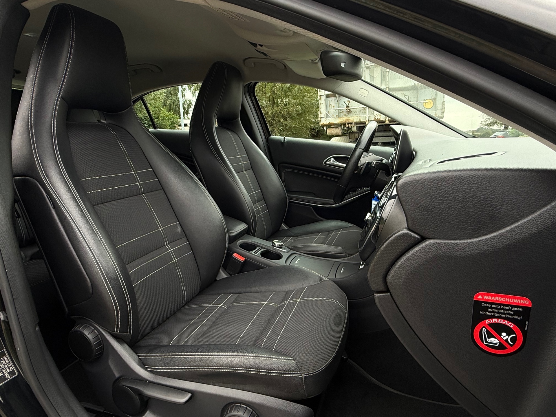 Foto van Mercedes-Benz A 180