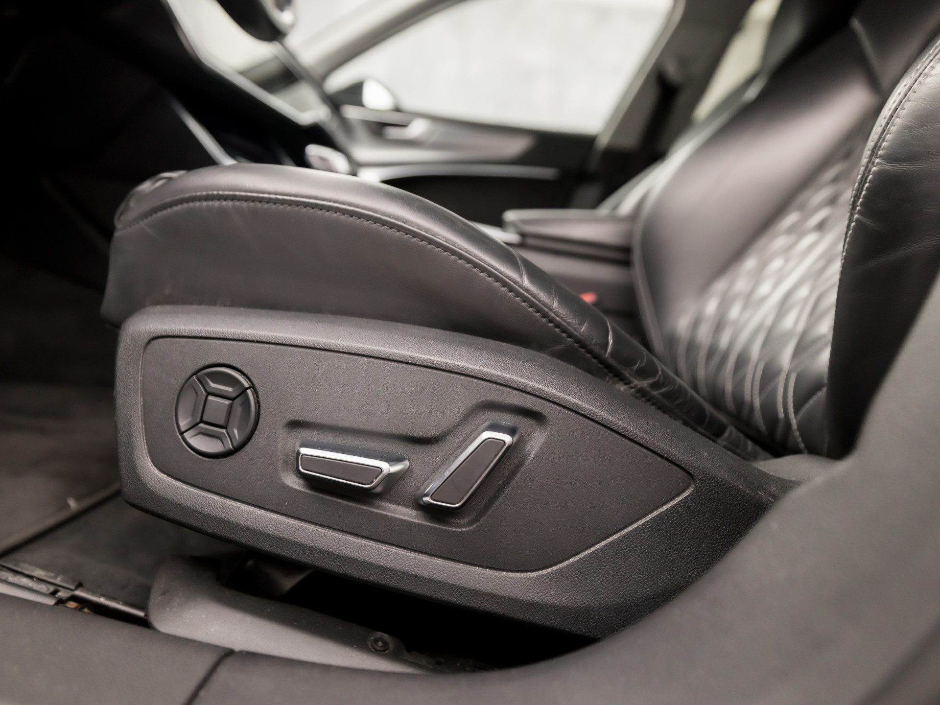 Foto van Audi A6 Avant 55 TFSI E