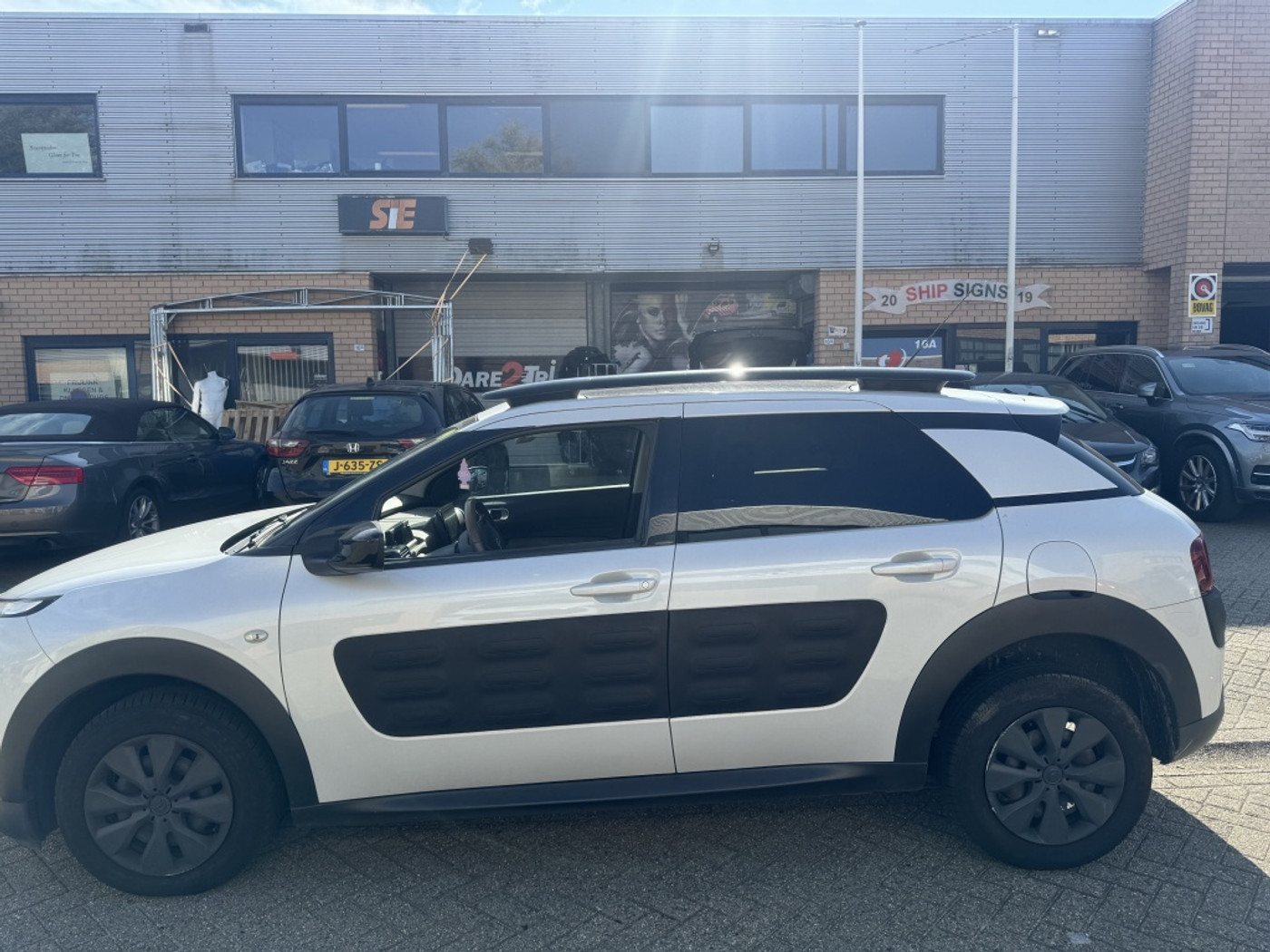 Foto van Citroen C4 Cactus