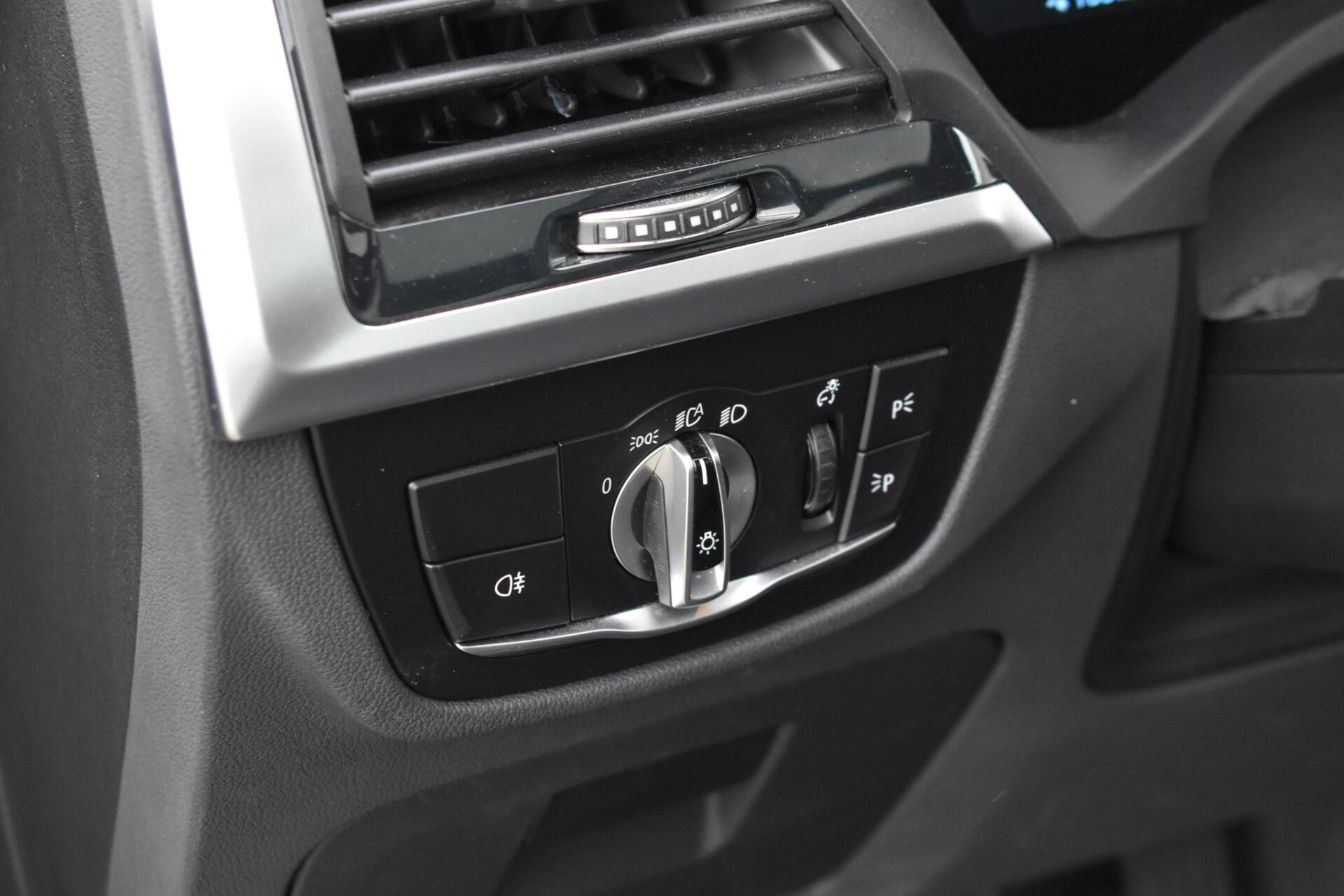 Foto van BMW Ix3