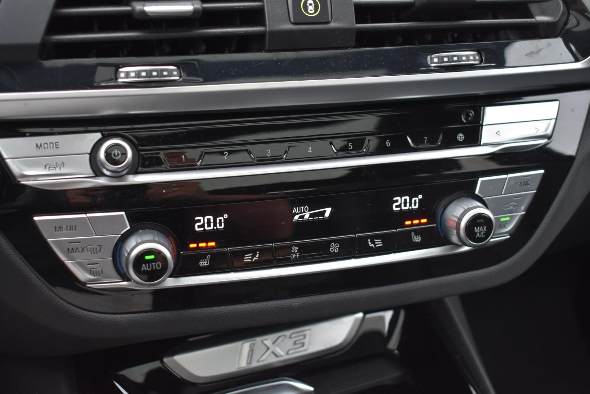Foto van BMW Ix3