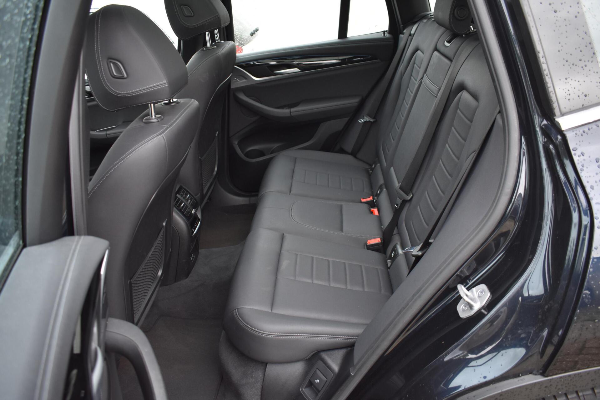 Foto van BMW Ix3