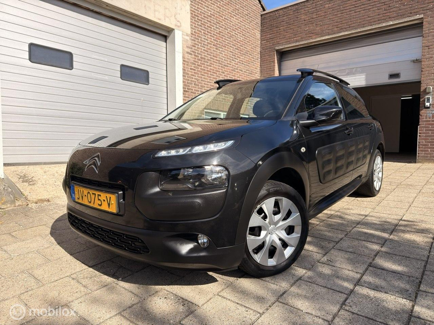 Citroen C4 Cactus 1.2 PureTech Business 2016 - voorkant