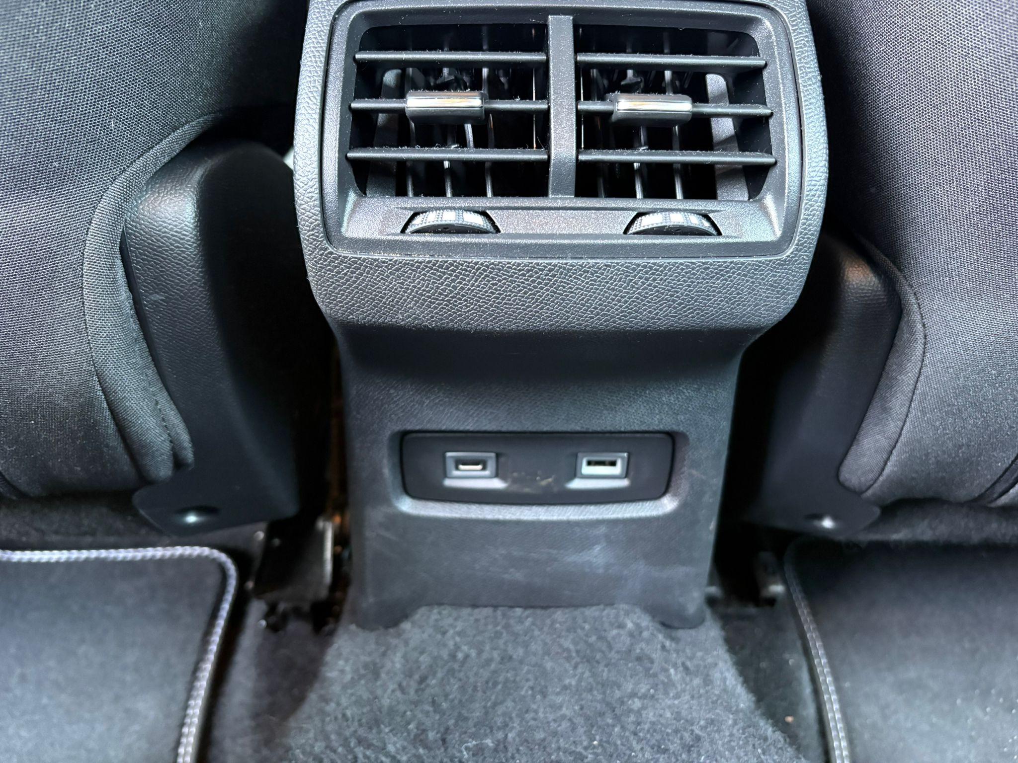Foto van Citroen E-c4