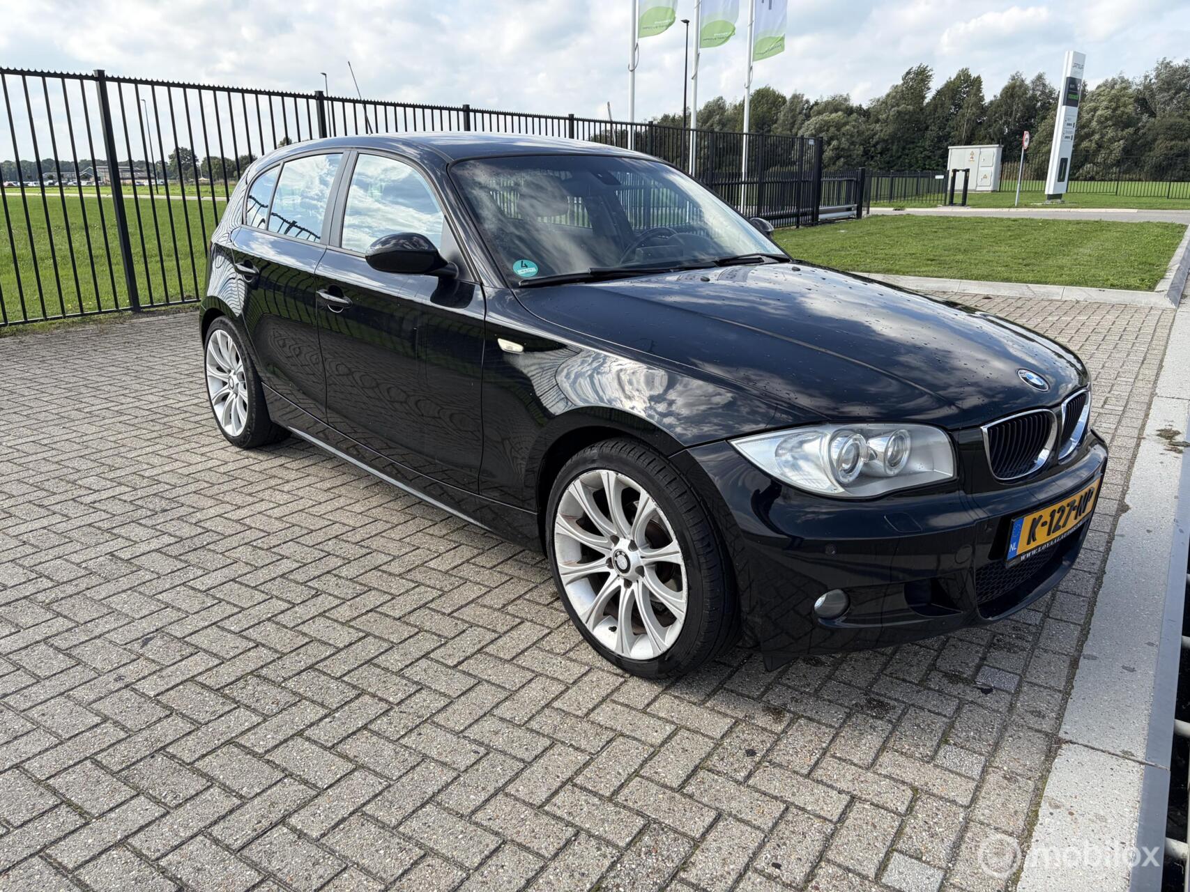 BMW 118i 118i Executive (automaat) 2005 - voorkant