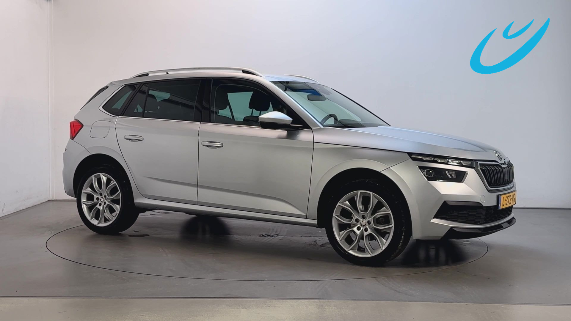 Skoda Kamiq 1.0 TSI 110pk Business Edition LED Trekhaak Camera Stoelverwarming Navigatie 2021 - voorkant