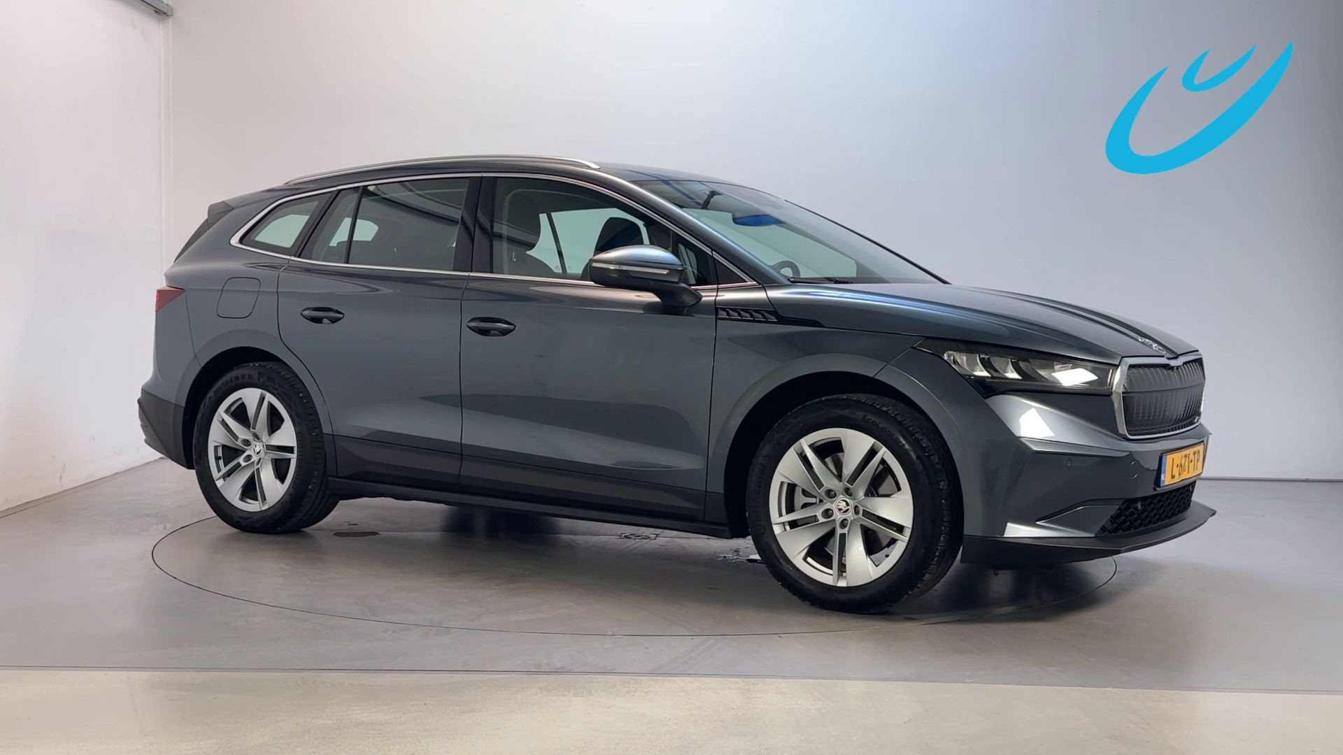 Skoda Enyaq 80 80 SoH 93,51% Camera Navigatie Stoelverwarming Trekhaak 2021 - voorkant