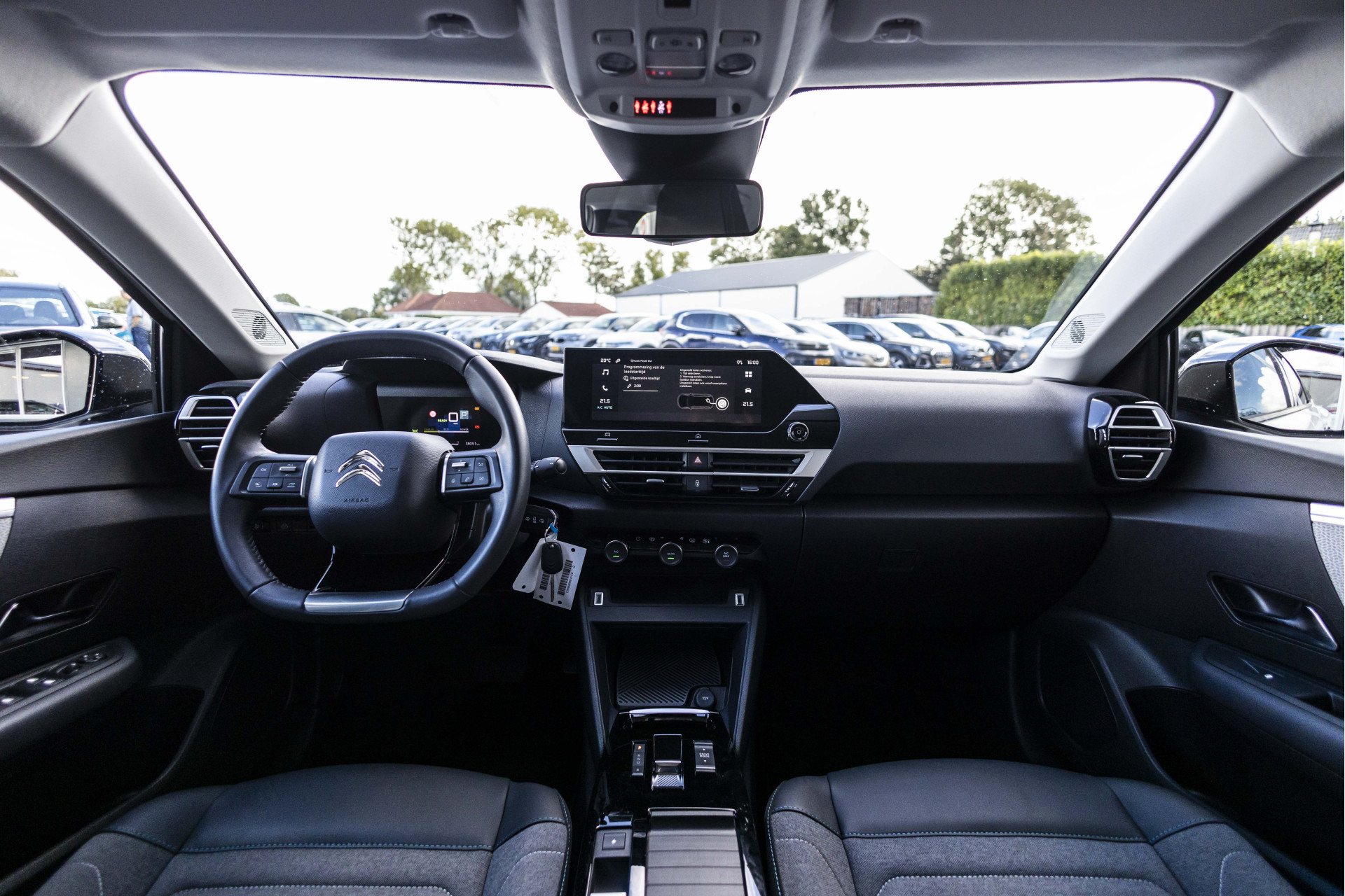 Foto van Citroen E-c4
