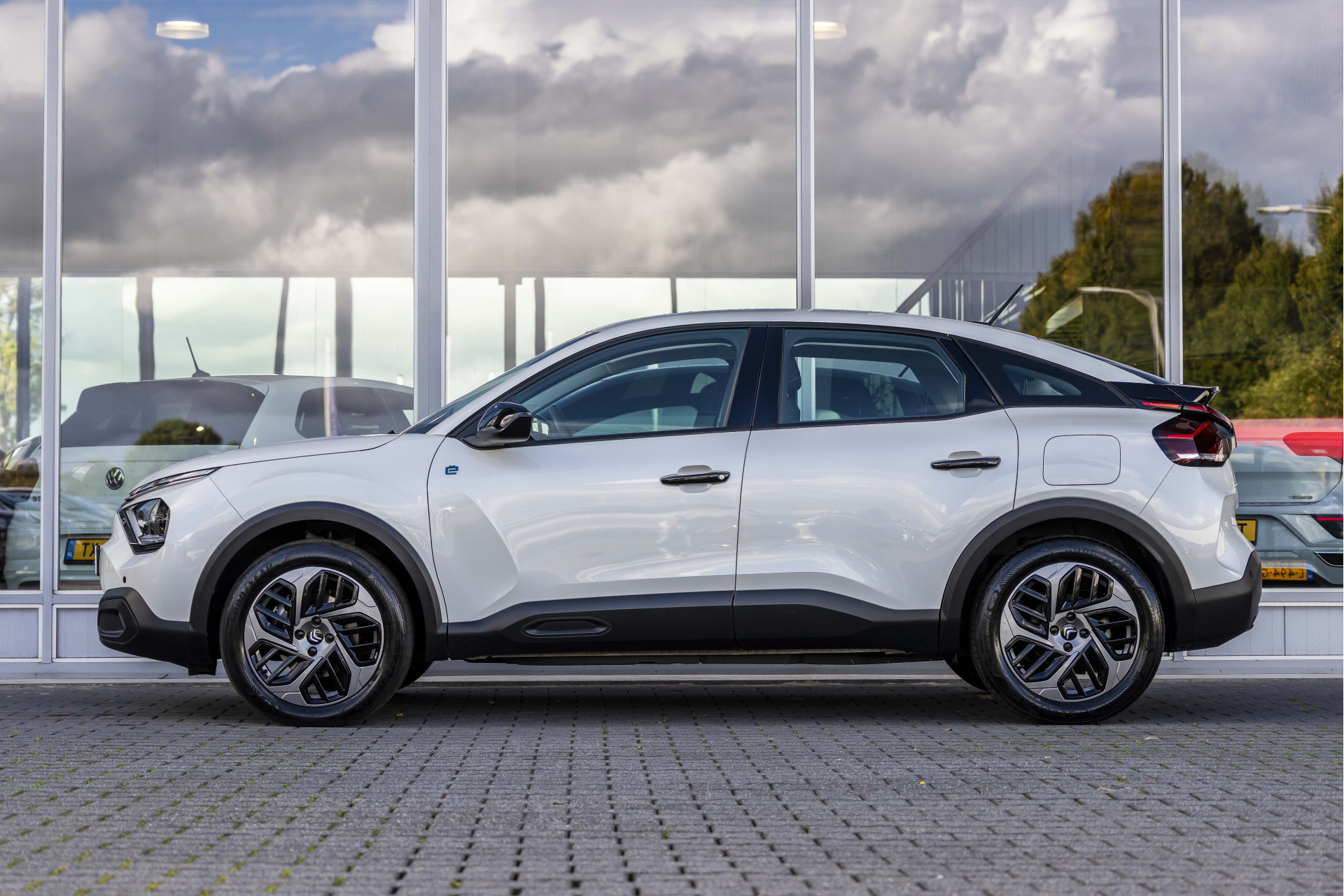 Foto van Citroen E-c4