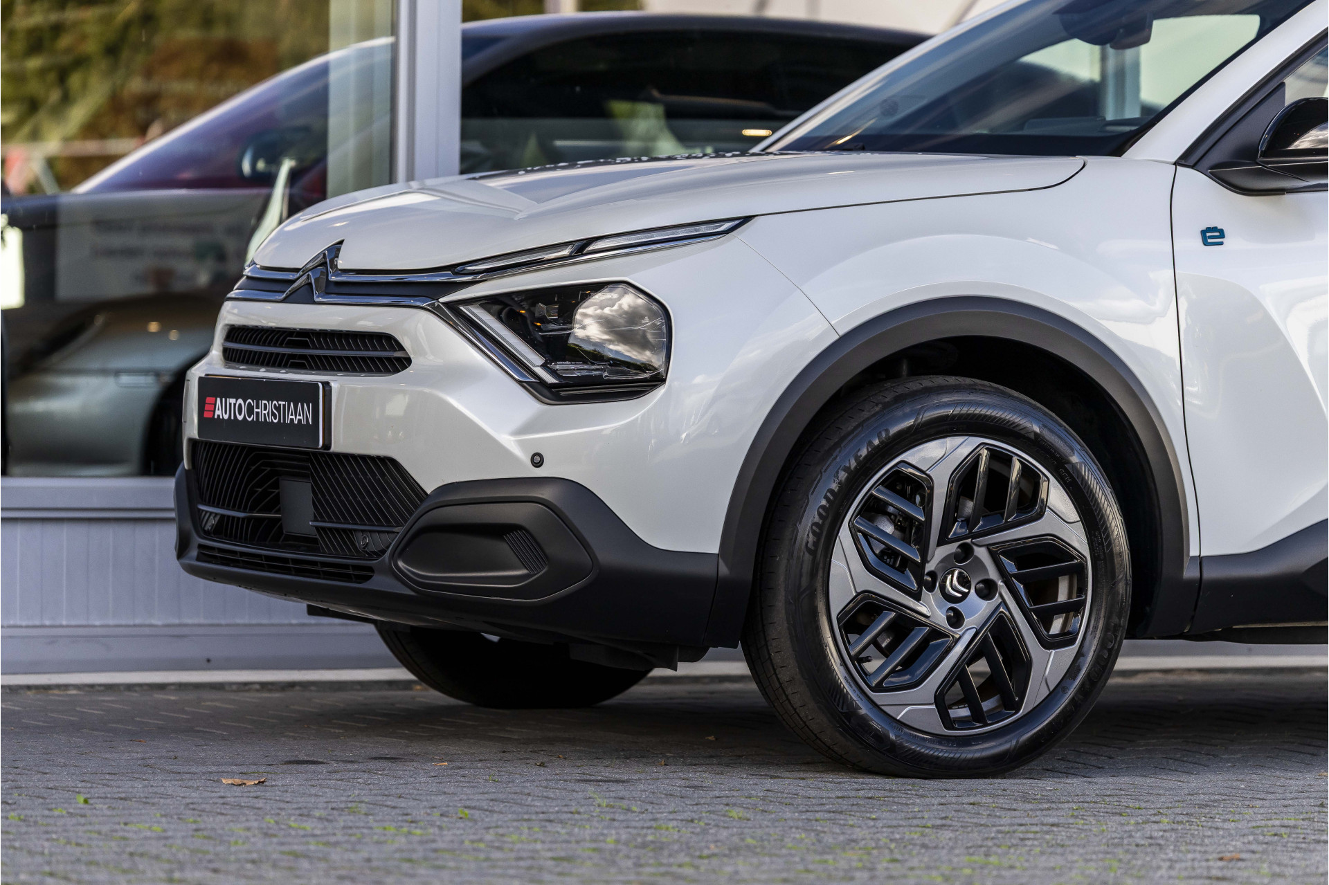 Foto van Citroen E-c4