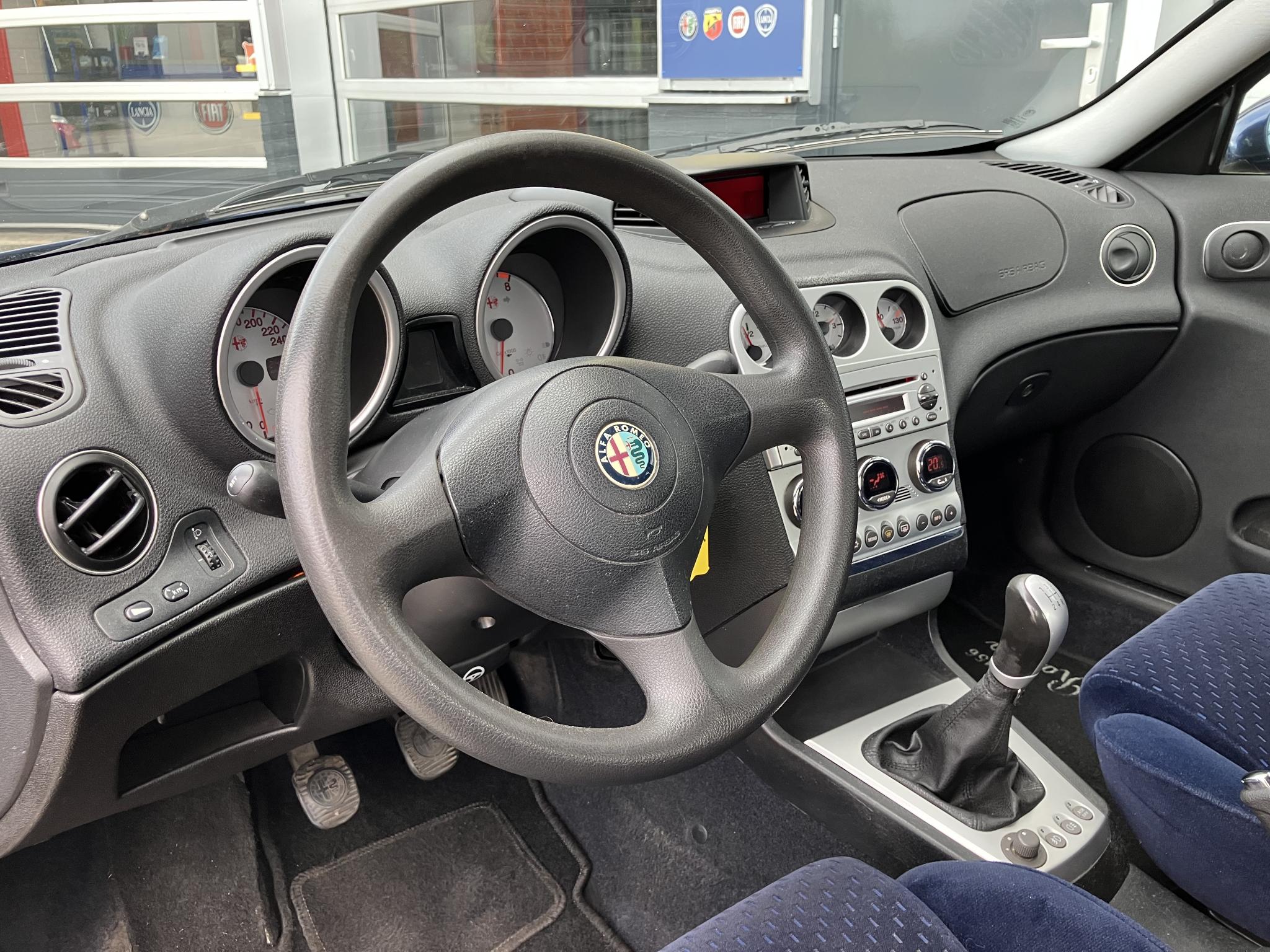 Foto van Alfa Romeo Alfa Romeo 156 Berlina
