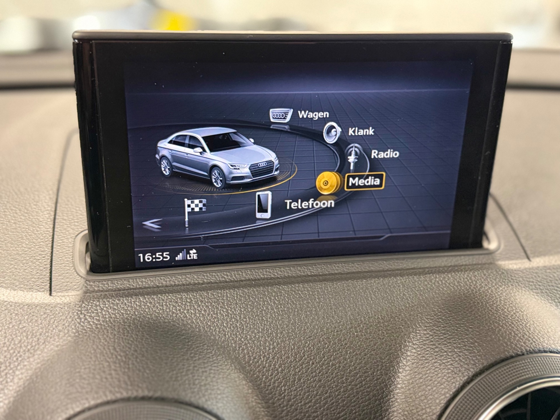 Foto van Audi A3 Limousine