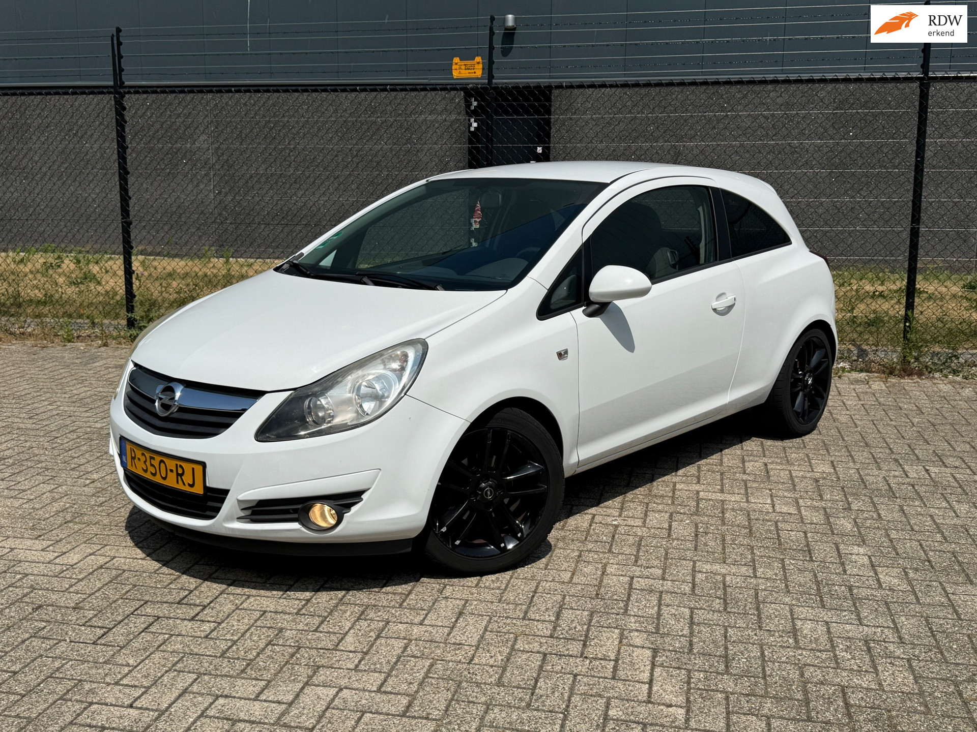 Opel Corsa 1.4-16V |Airco| 2010 - voorkant