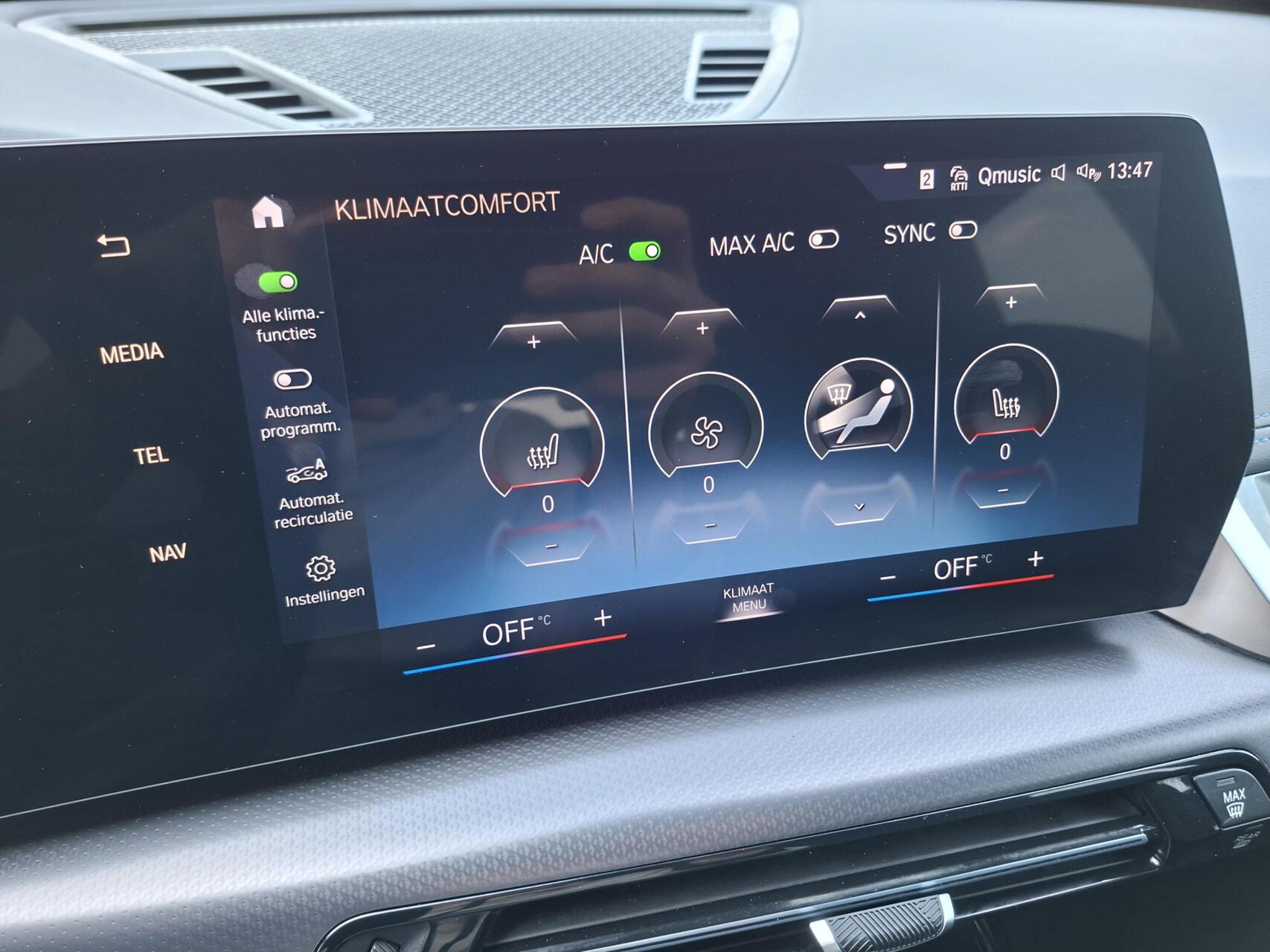 Foto van BMW Ix1 Xdrive30