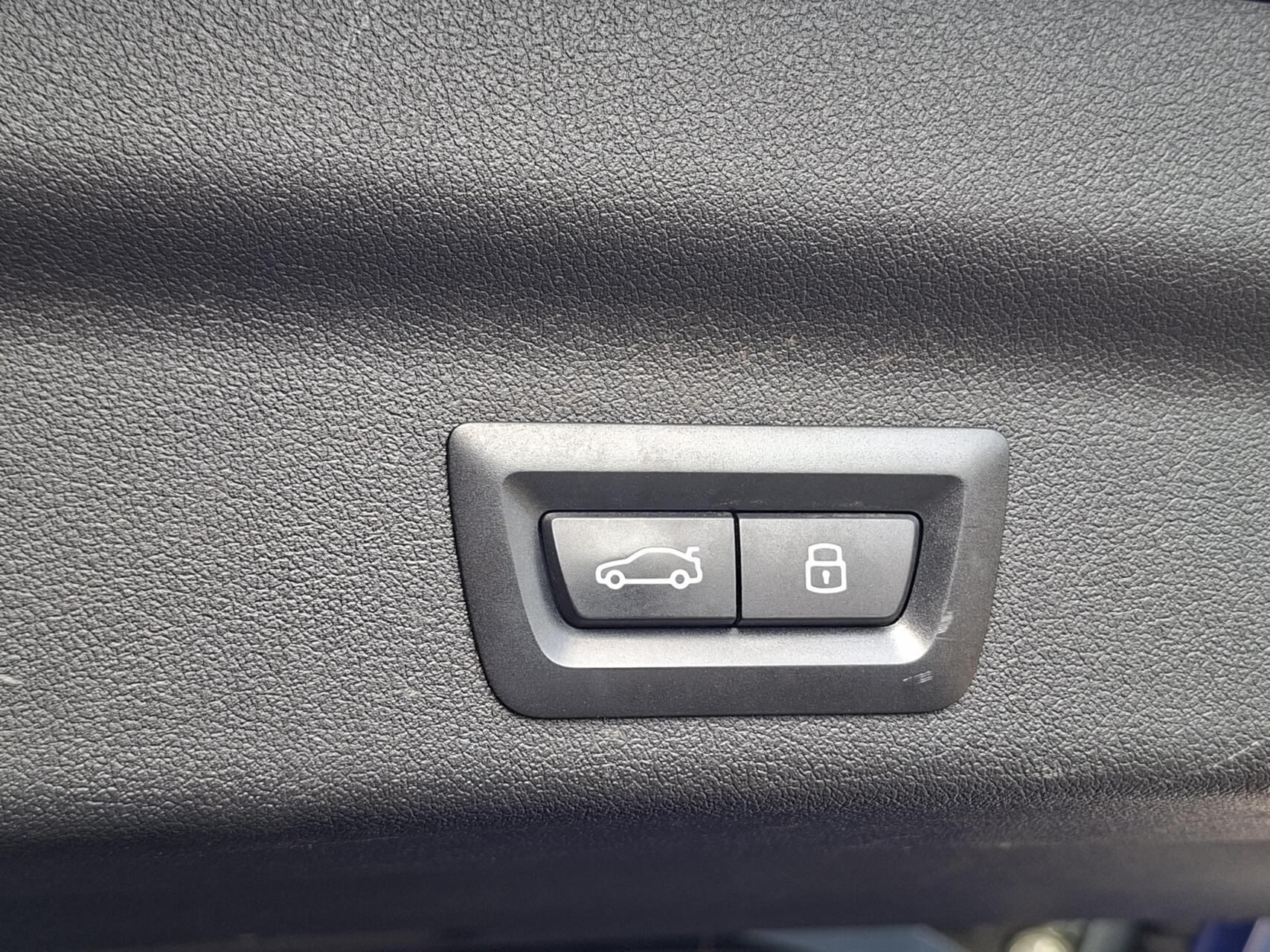 Foto van BMW Ix1 Xdrive30
