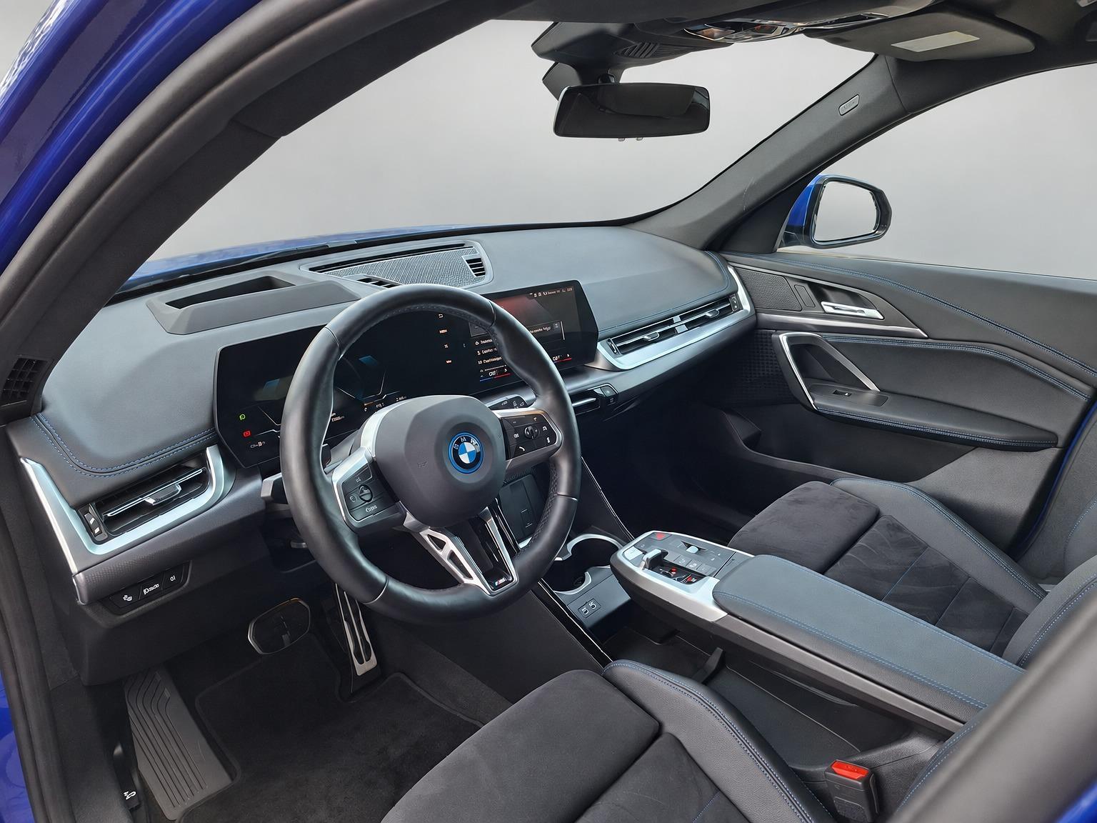 Foto van BMW Ix1 Xdrive30