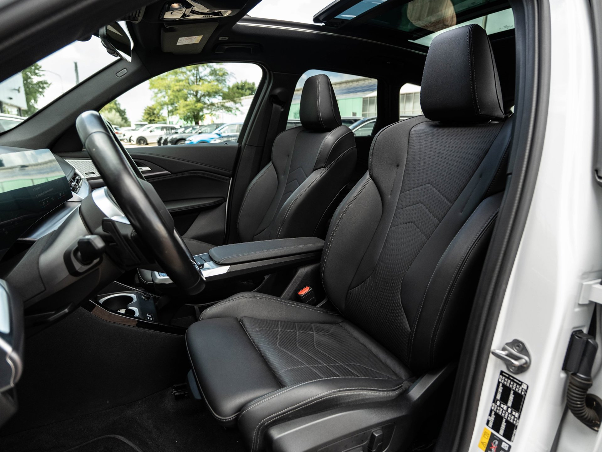 Foto van BMW Ix1