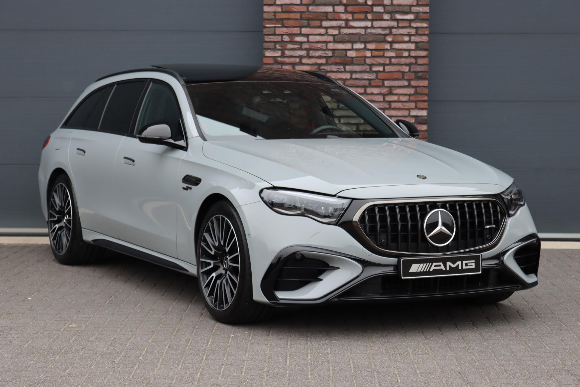 Foto van Mercedes-Benz E-klasse Estate