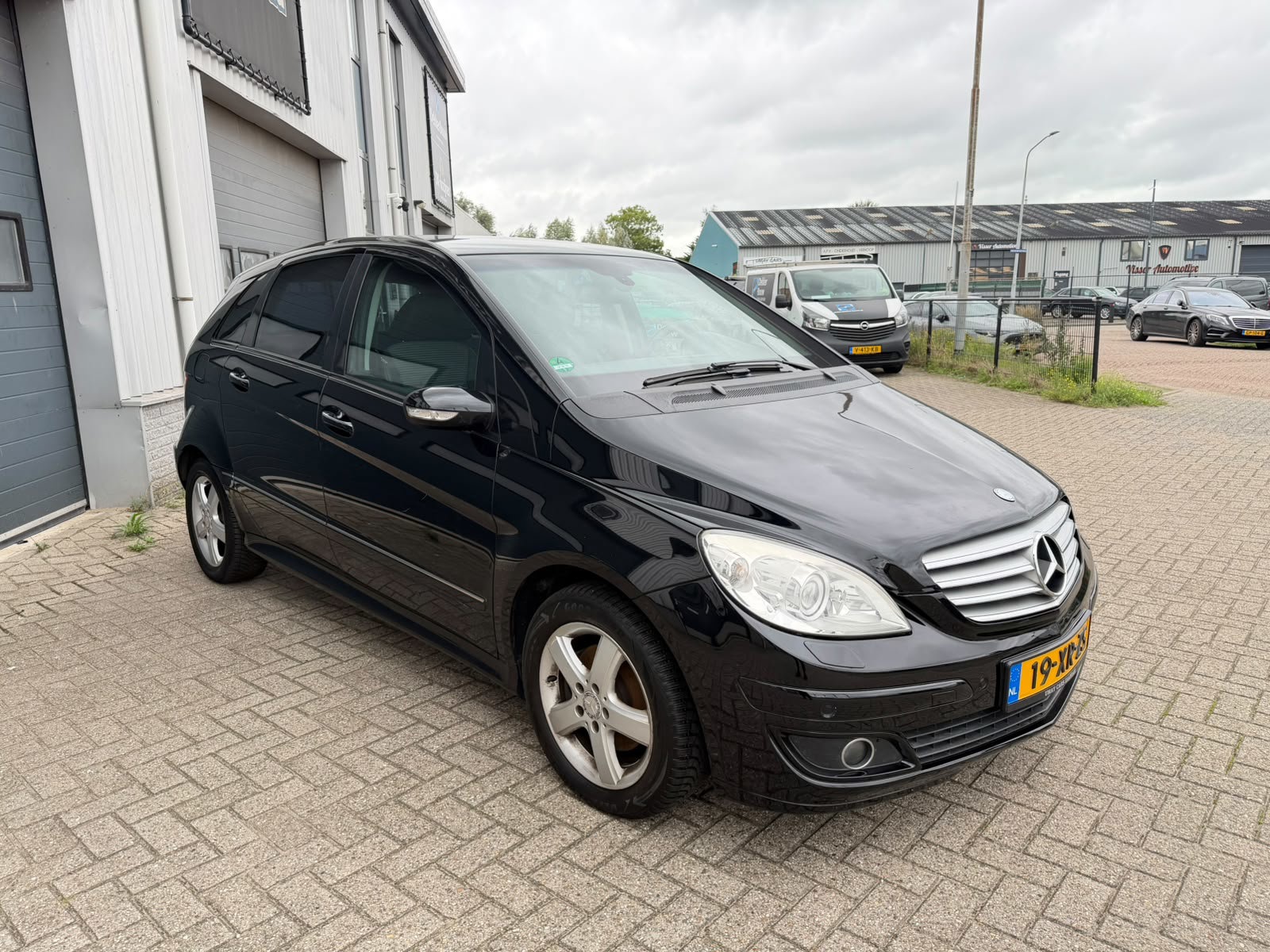 Foto van Mercedes-Benz B 200 Turbo