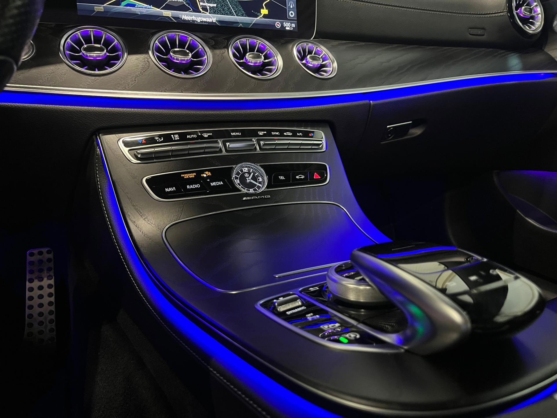 Foto van Mercedes-Benz E 300