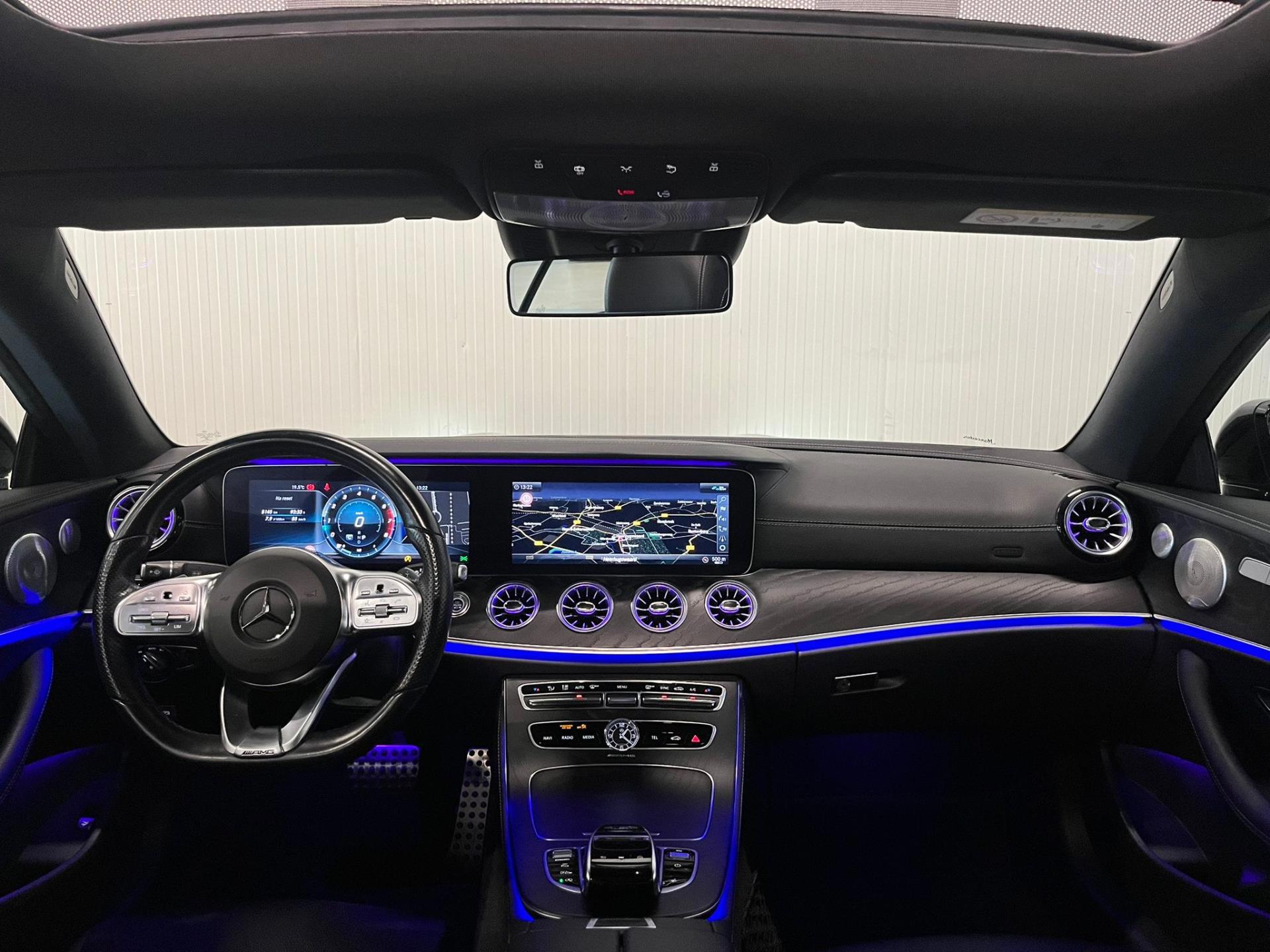 Foto van Mercedes-Benz E 300