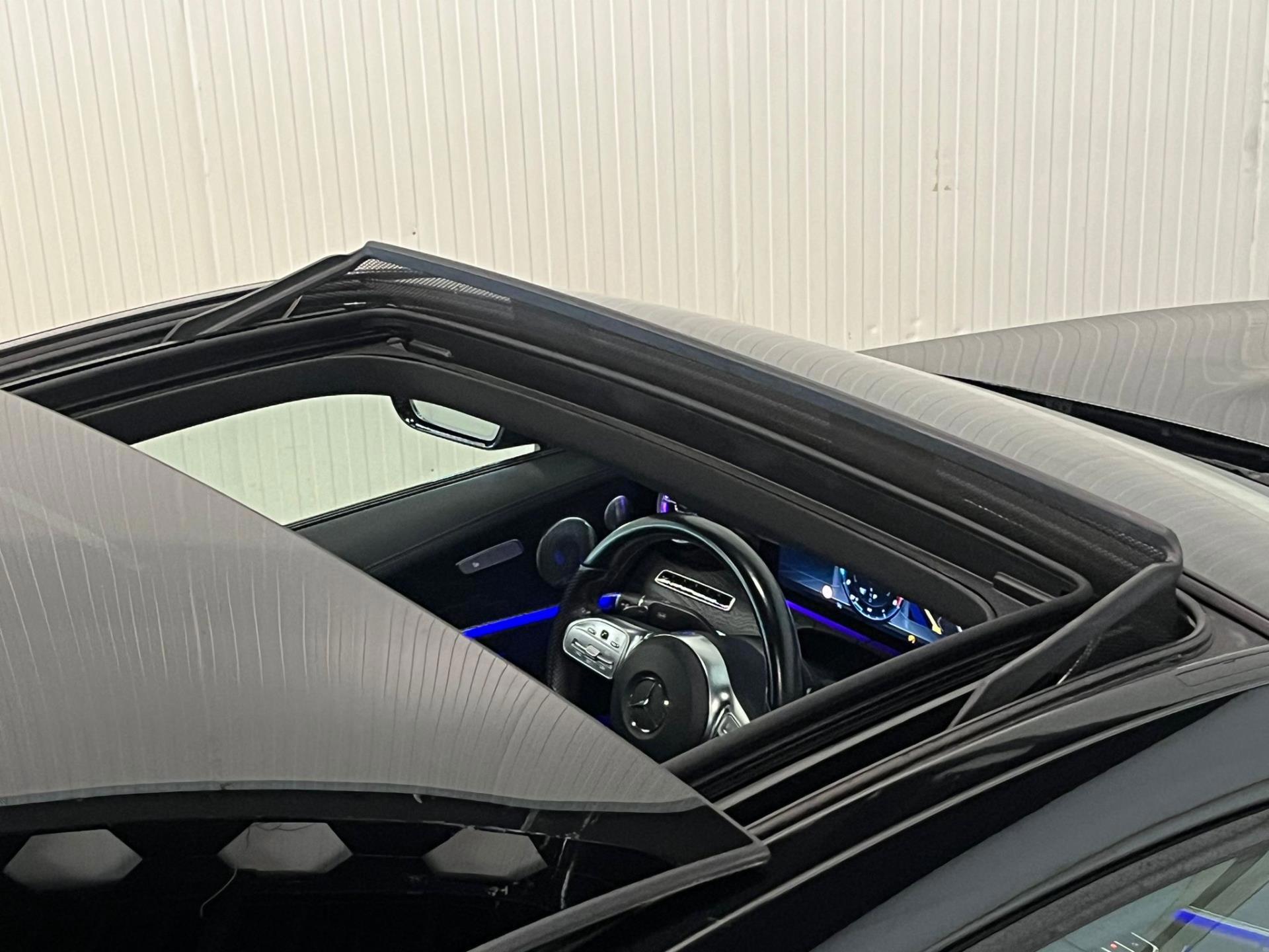 Foto van Mercedes-Benz E 300