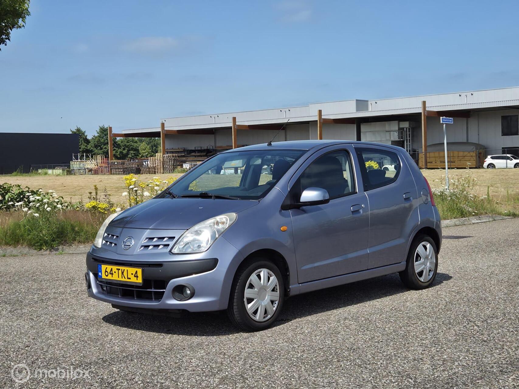 Nissan Nissan Pixo 1.0 Look 2010 - voorkant