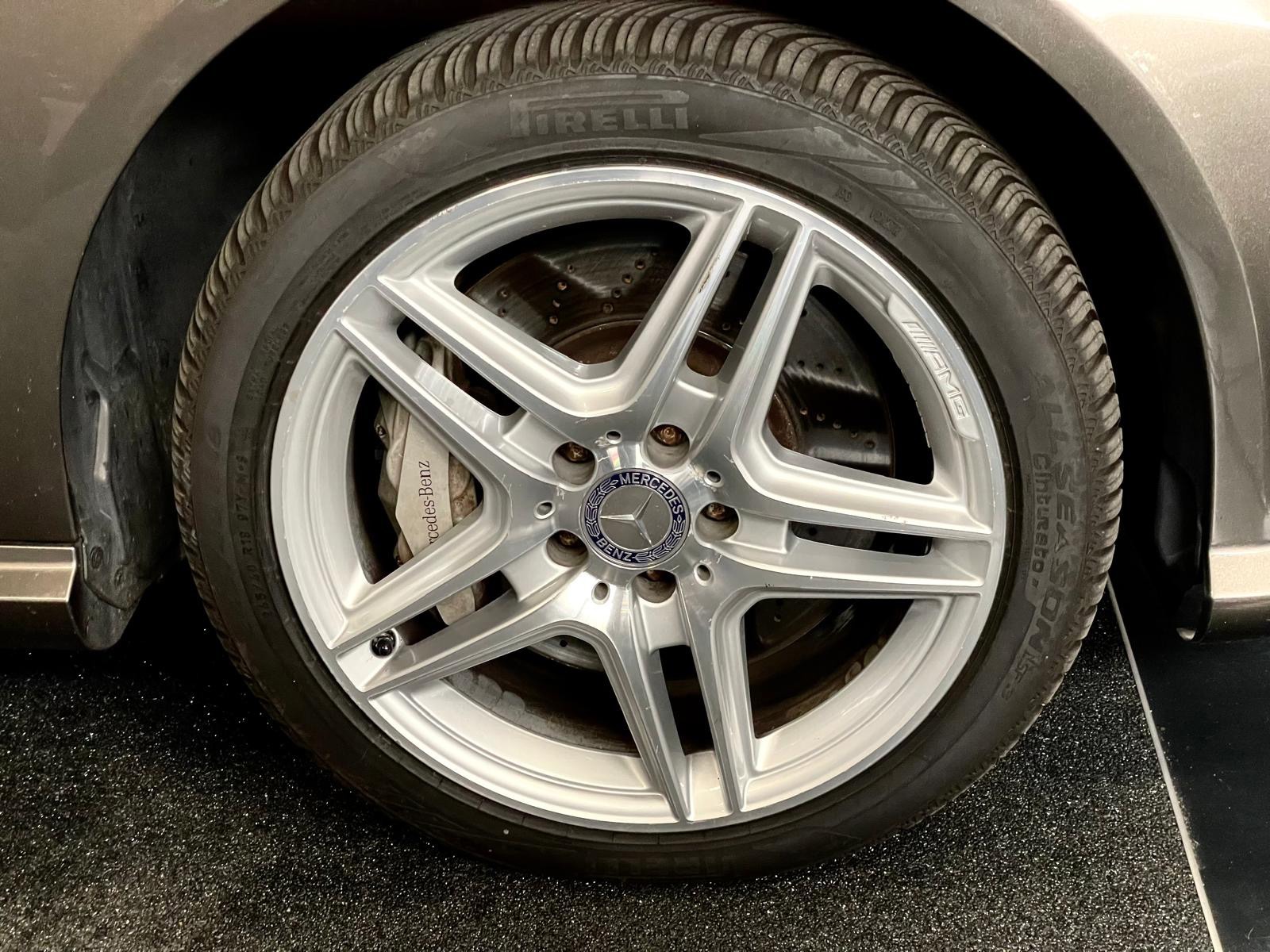 Foto van Mercedes-Benz E 500 4Matic