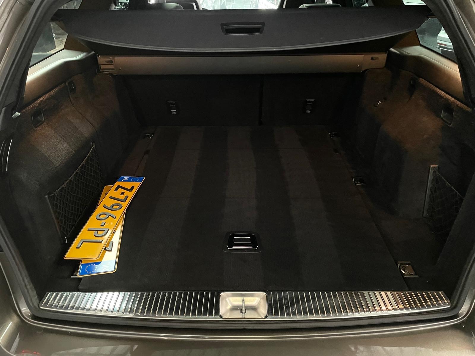 Foto van Mercedes-Benz E 500 4Matic