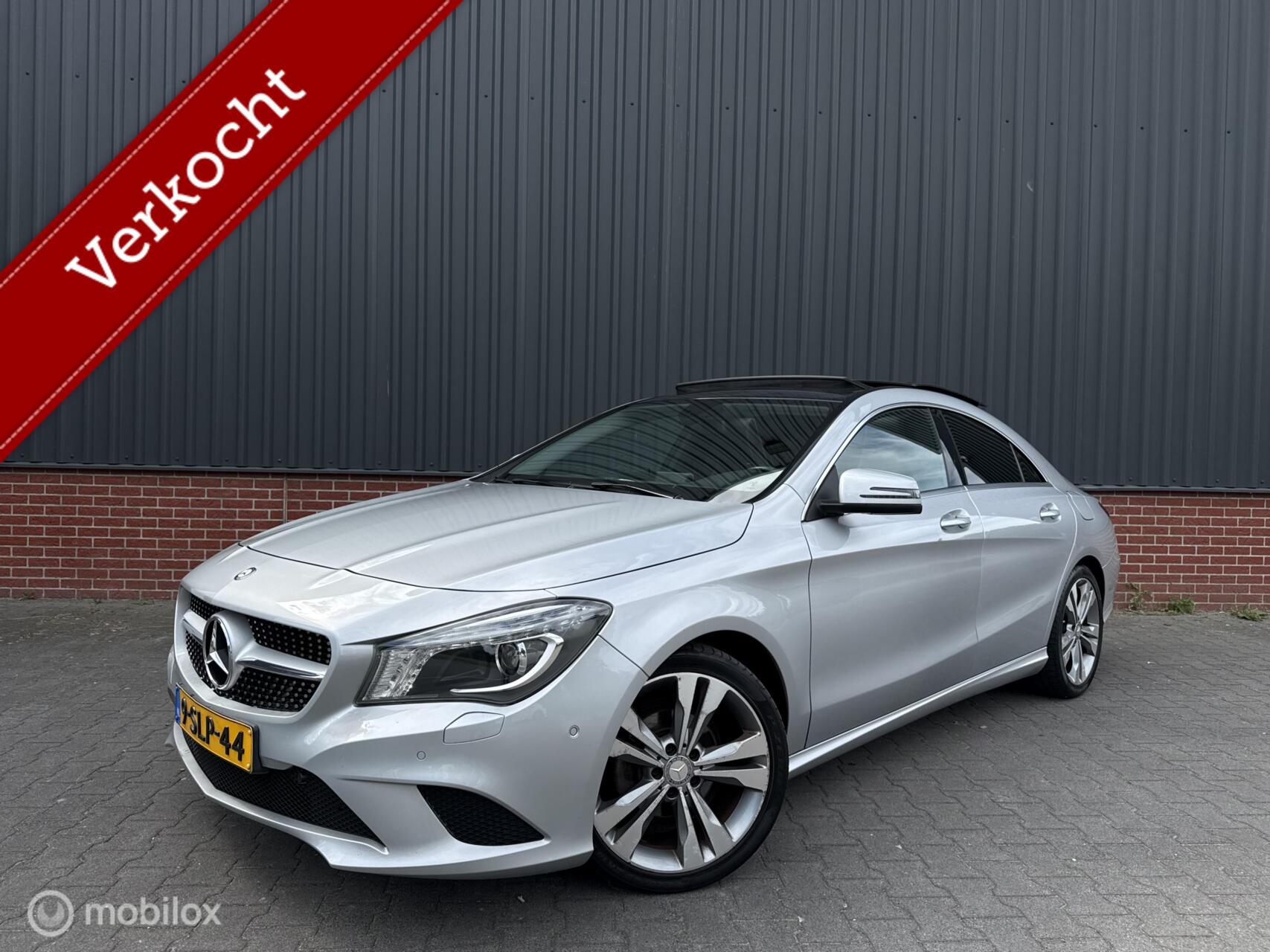 Mercedes-Benz Cla 180 CLA180 BlueEFF. Edition Pano Led NL Auto Cruise Bluetooth Navi 2013 - voorkant
