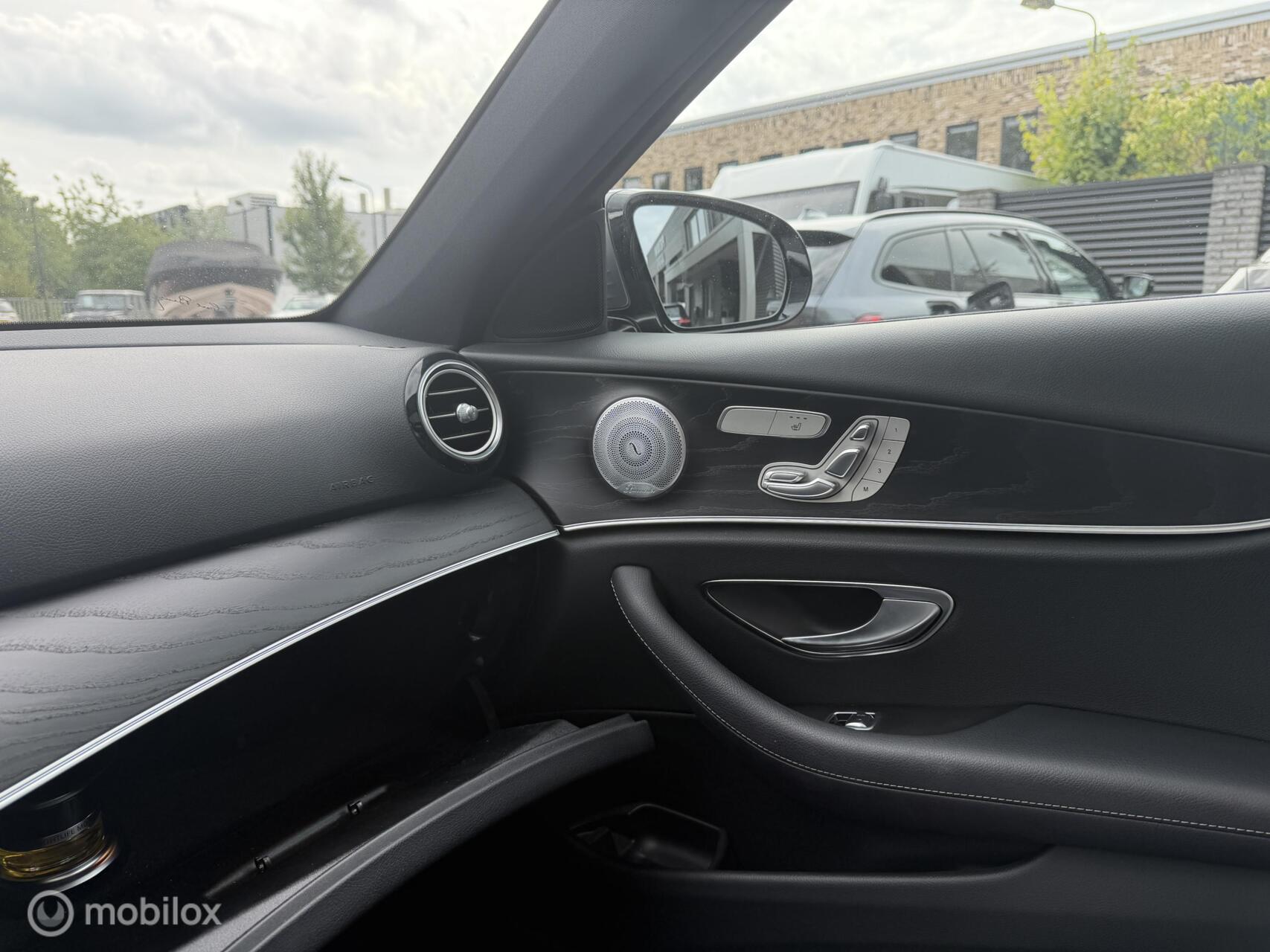 Foto van Mercedes-Benz E 200