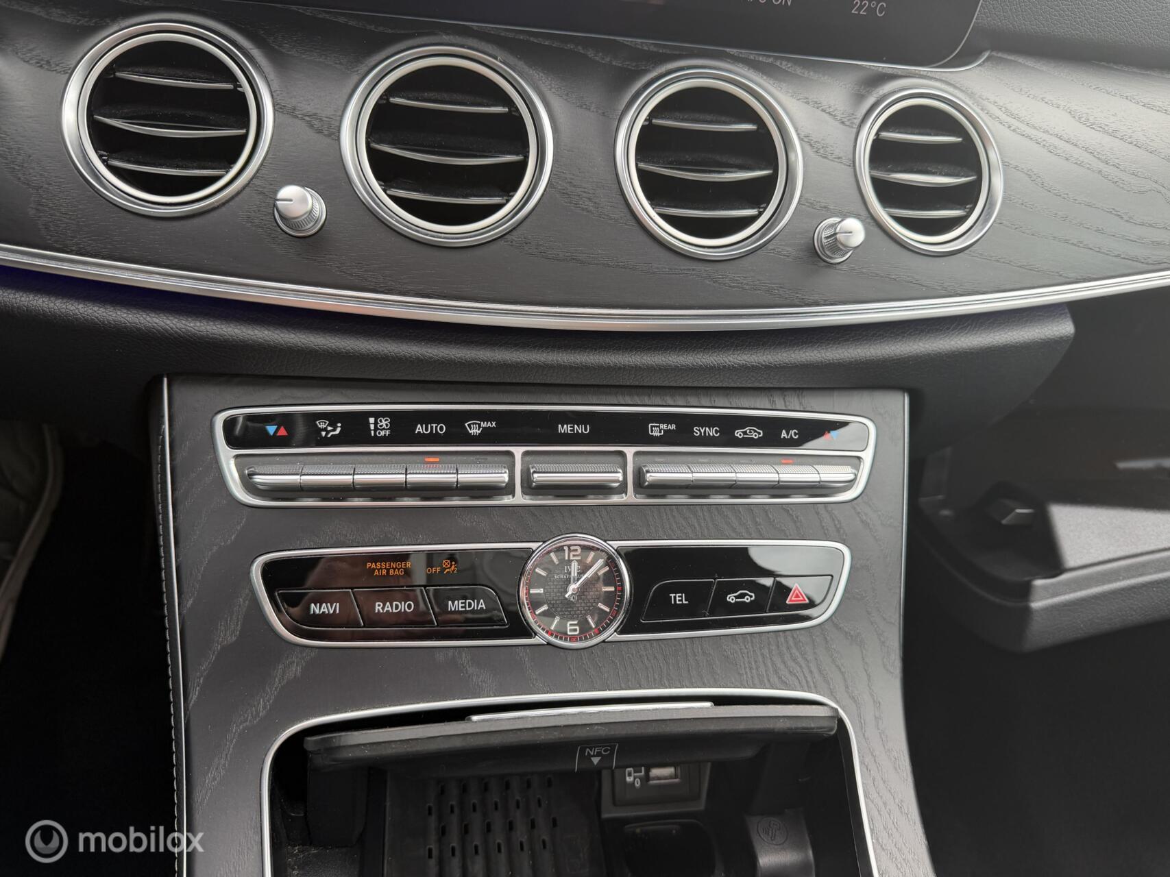 Foto van Mercedes-Benz E 200