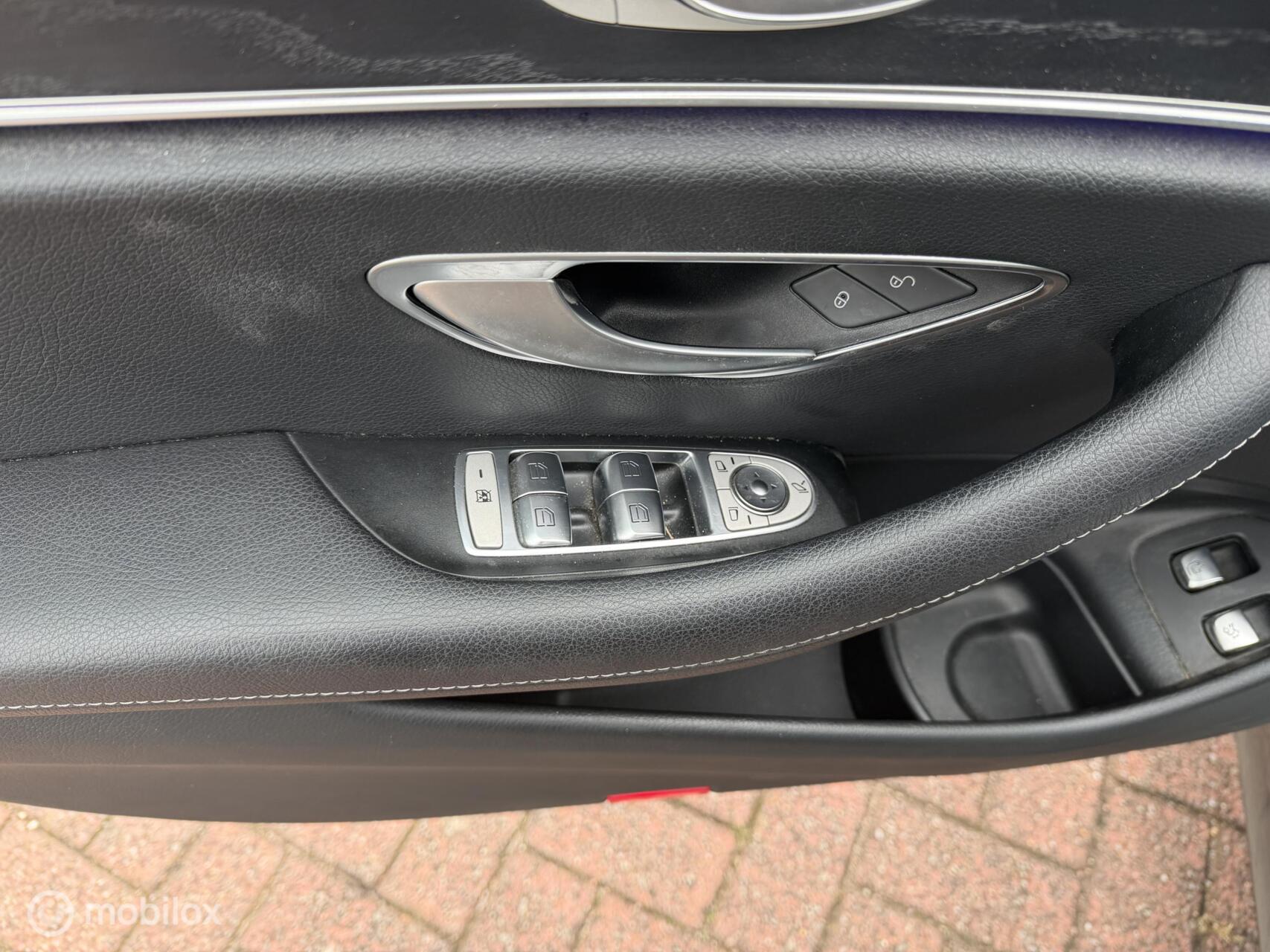 Foto van Mercedes-Benz E 200
