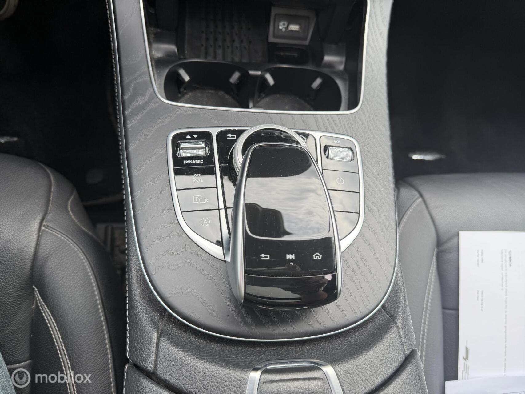 Foto van Mercedes-Benz E 200