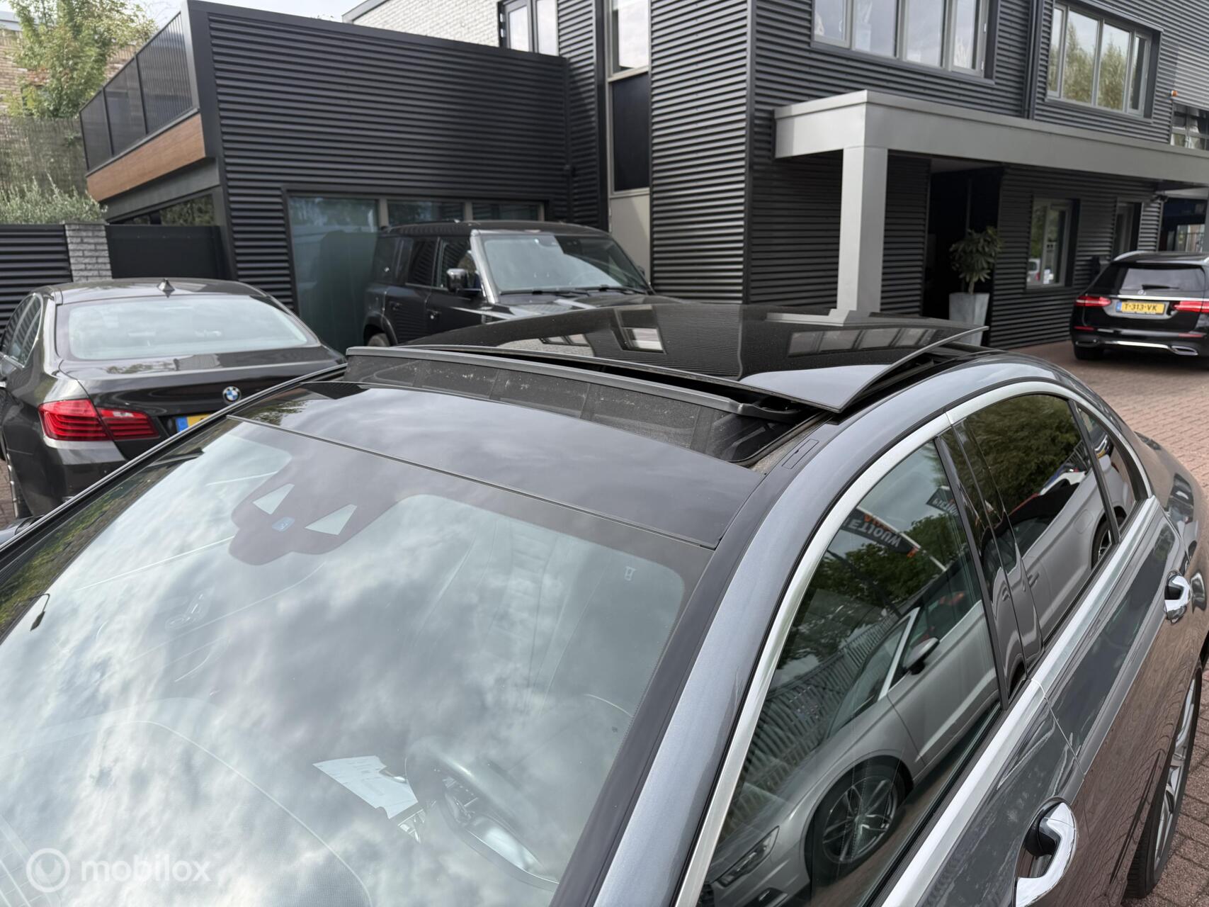 Foto van Mercedes-Benz E 200