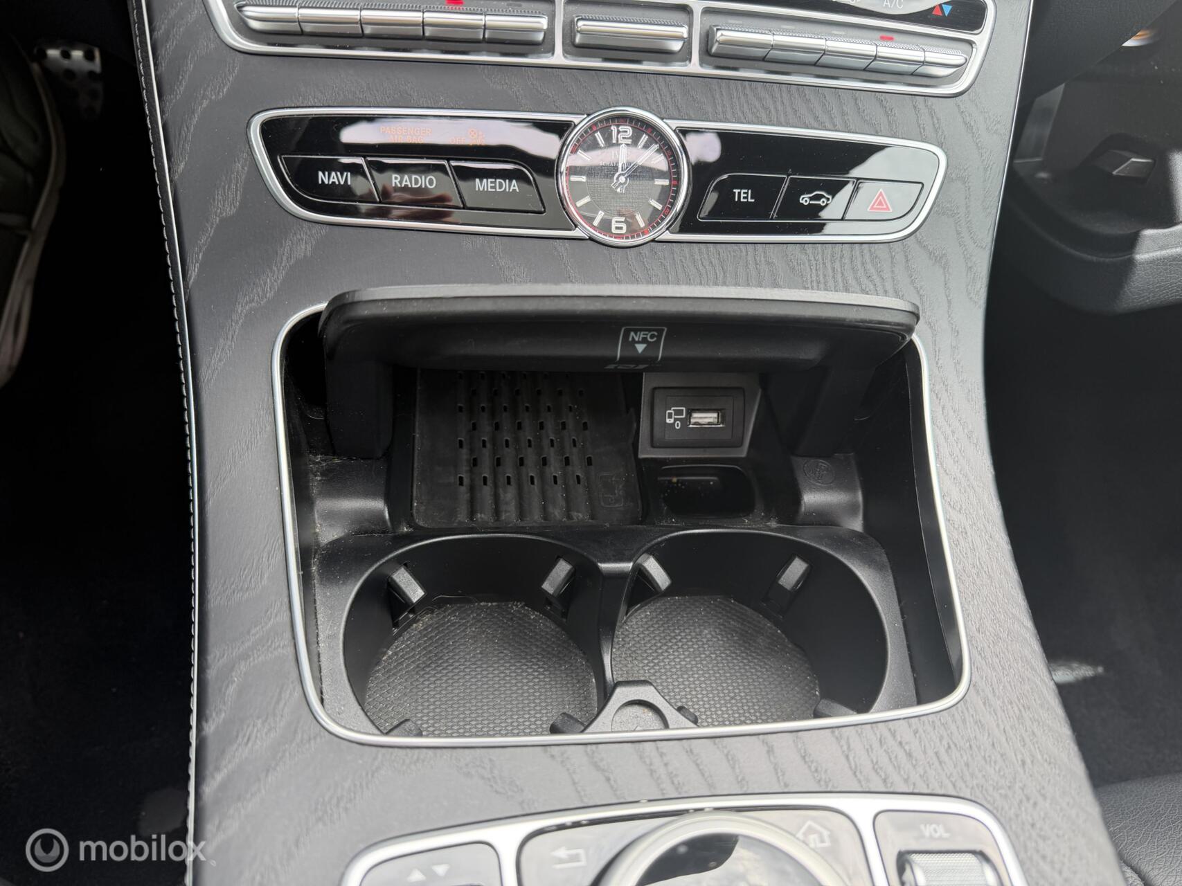 Foto van Mercedes-Benz E 200